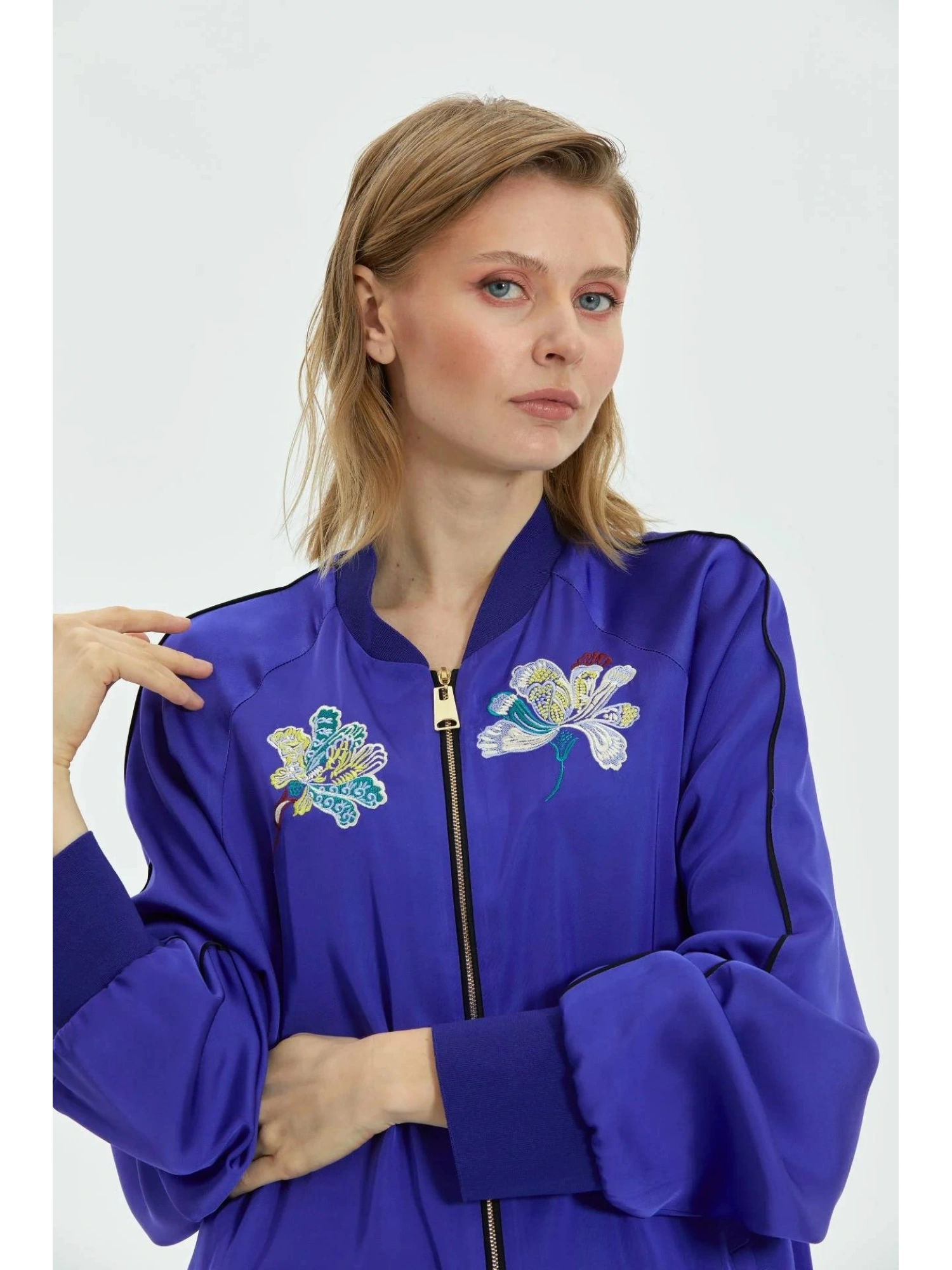 Lisa Sırtı Ve Göğsü İşlemeli Ceket  Pantolon Takım 3026