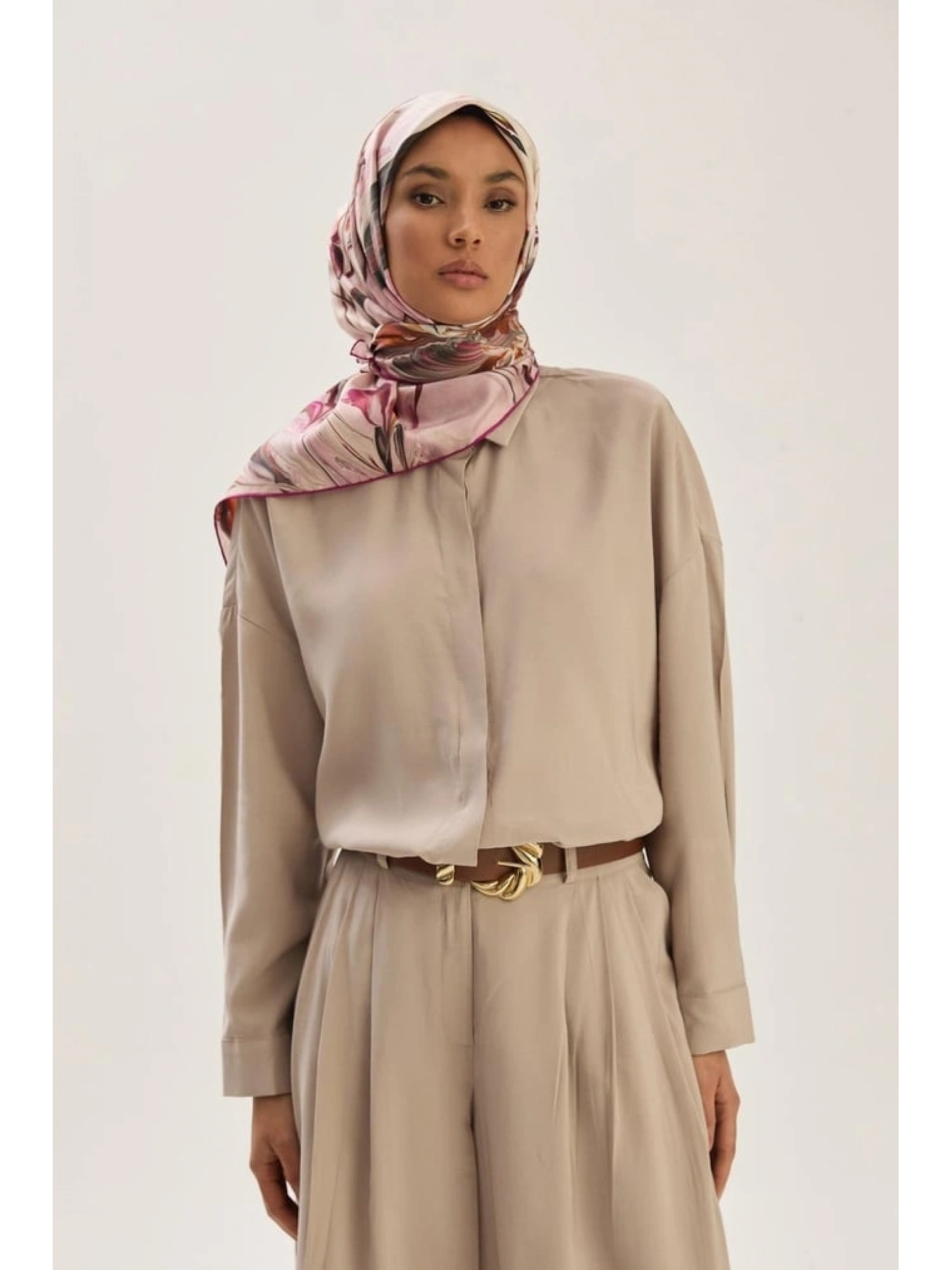 Maisa Buğu 90X90 Melburry İpek Eşarp