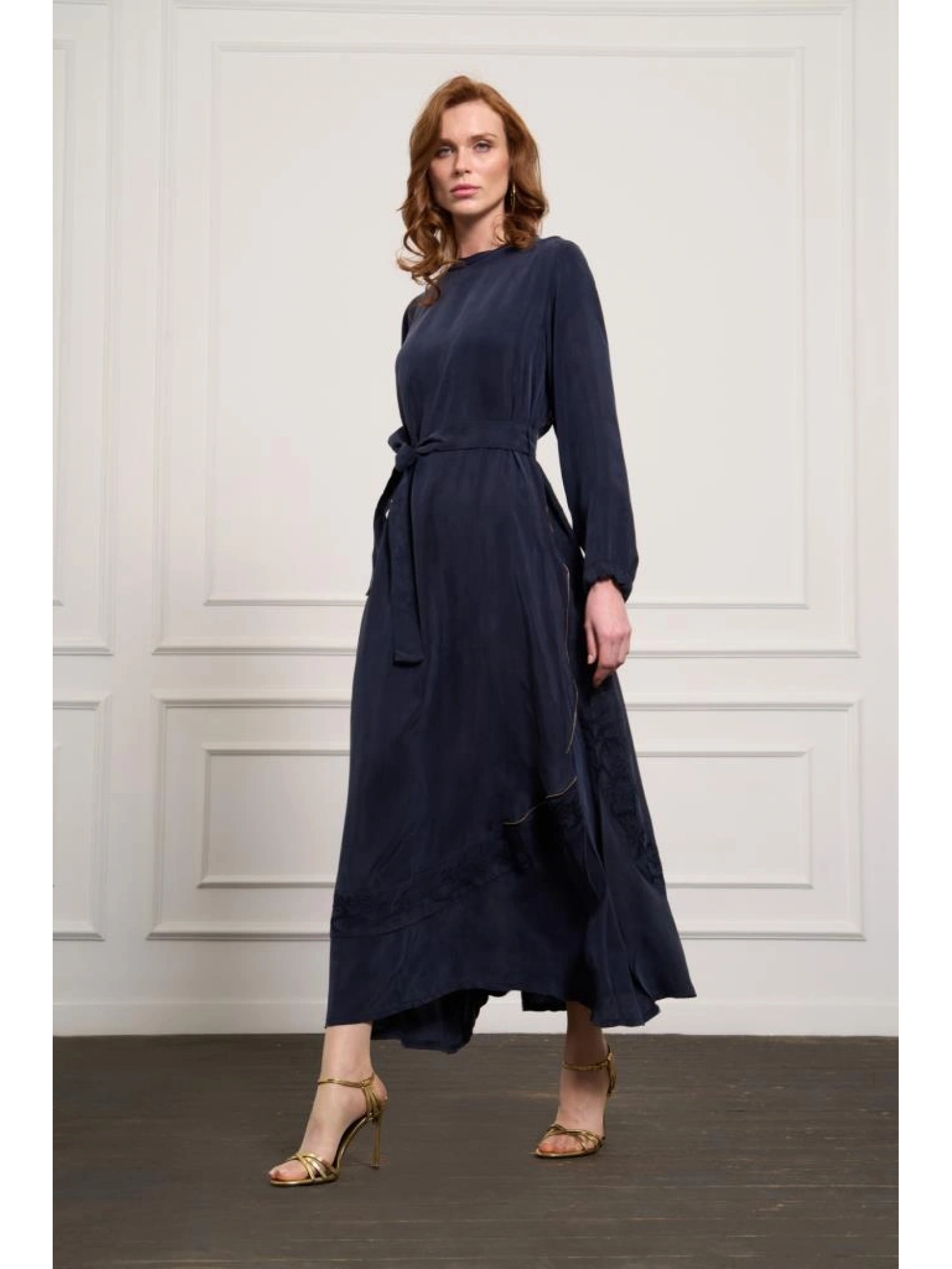 Misswhence Nakış ve Fermuar Detaylı Cupra İpek Elbise 37800