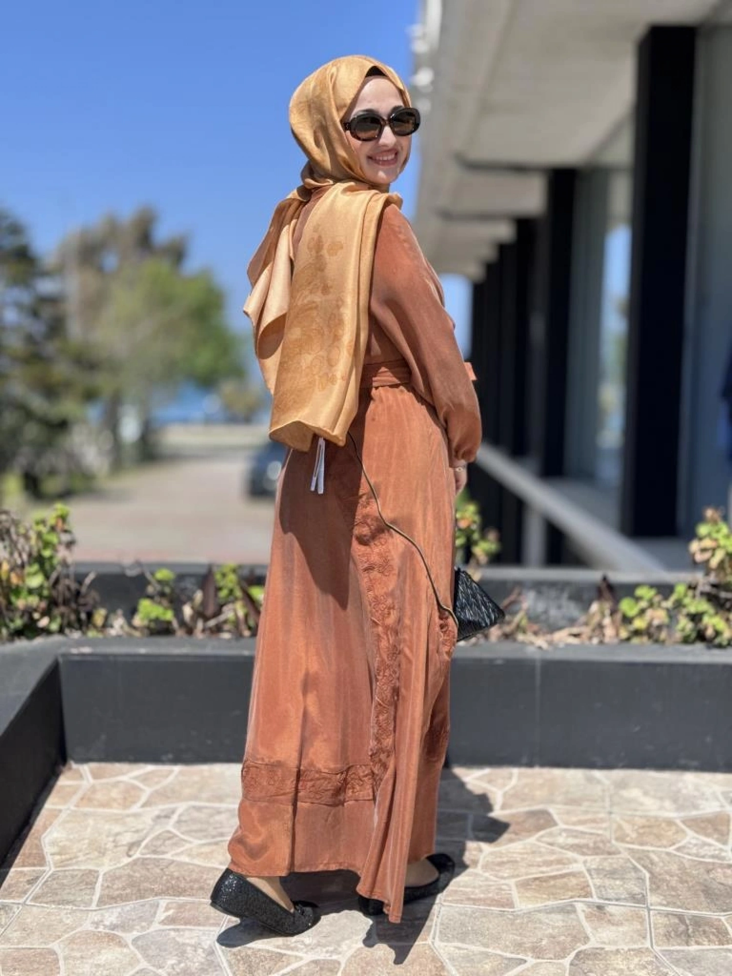 Misswhence Nakış ve Fermuar Detaylı Cupra İpek Elbise 37800