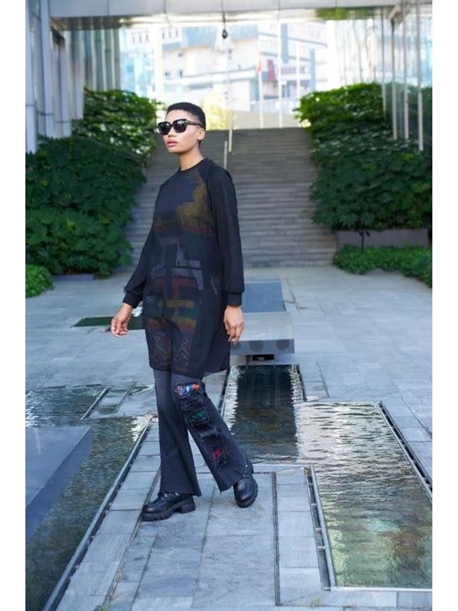 Misswhence Paçası Nakışlı, Kapalı Yırtık İspanyol Paça Kot Pantolon 34103N