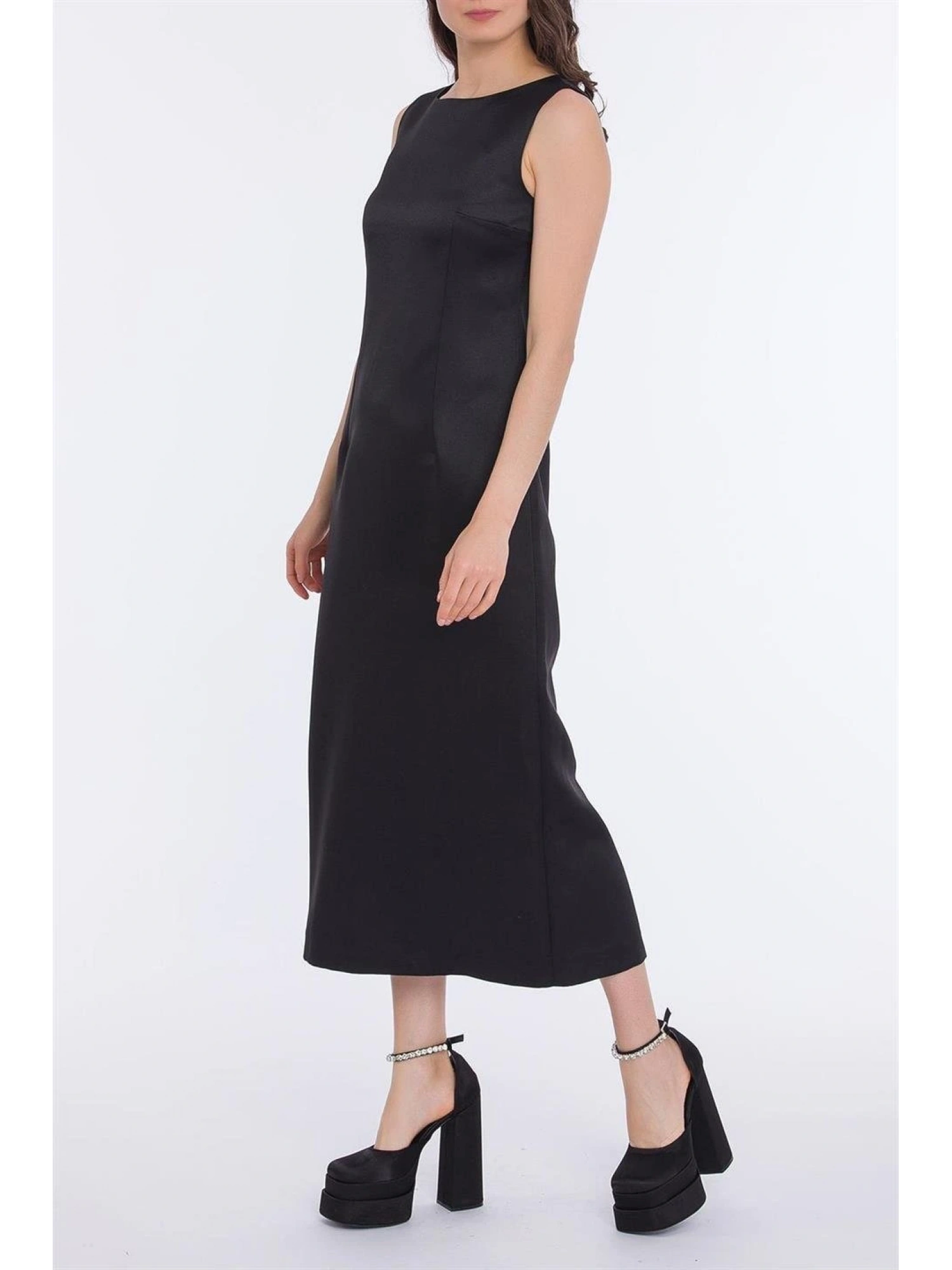 QUI Kolsuz Siyah Saten Elbise (11302