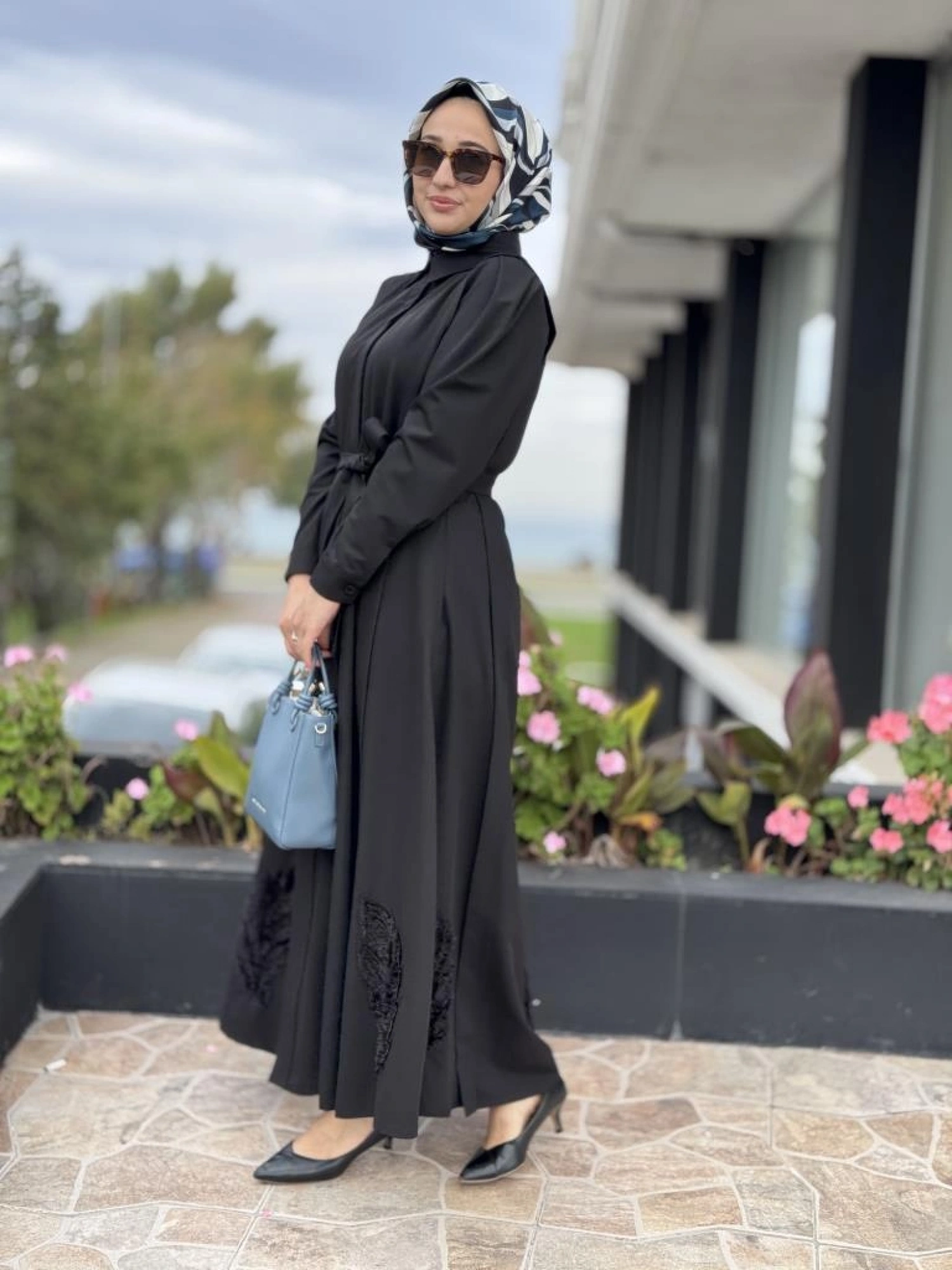 Qupra Etek Ucu Nakış İşlemeli Omuz Detaylı ElbiseWAC95003