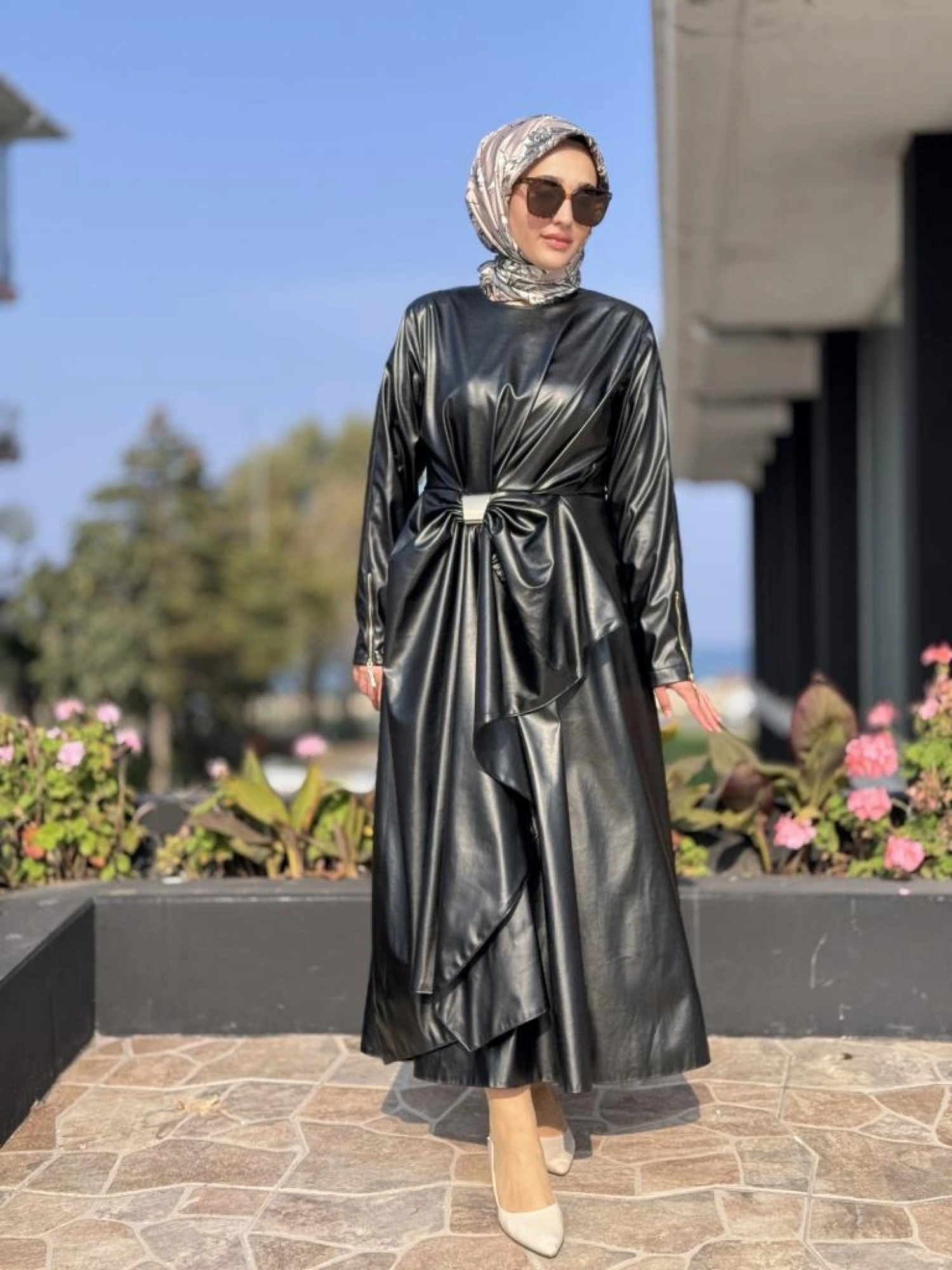 Vuu Belden Fiyonklu Deri Elbise