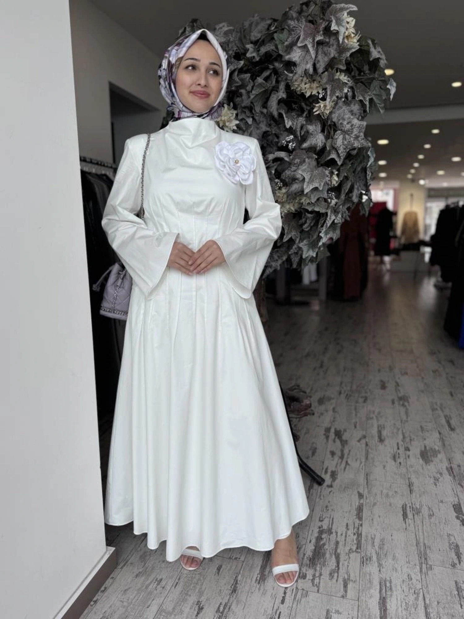 Vuu Önü Arka Pensli Elbise 25SSV4014