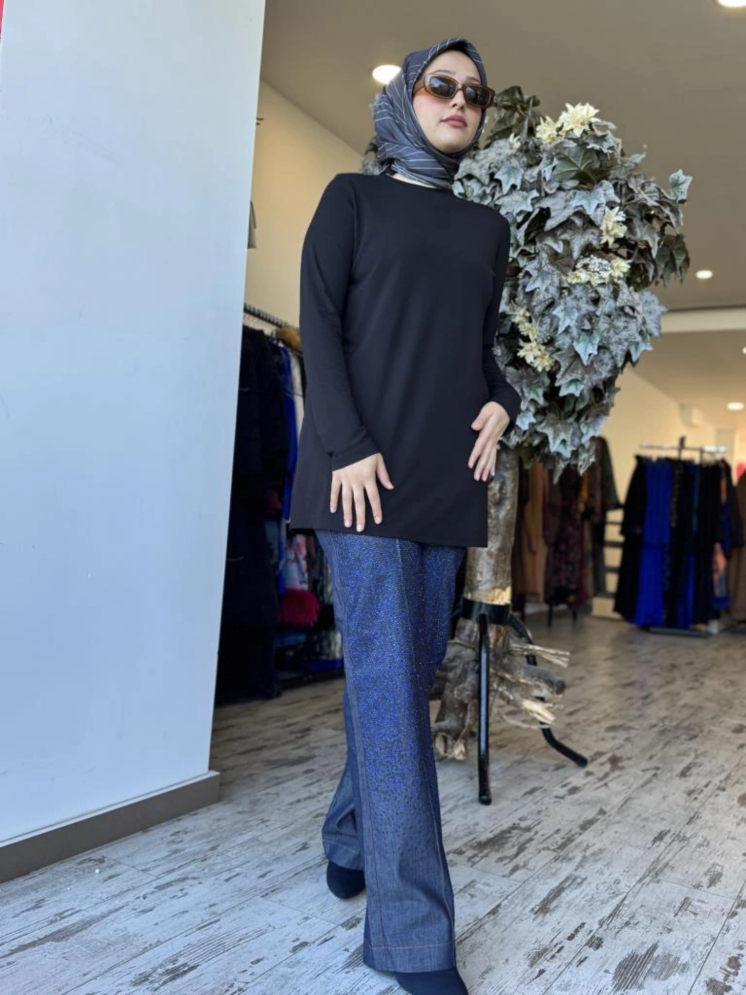 Yeşim Özcan Taşlı Denim Pantolon 124K12019