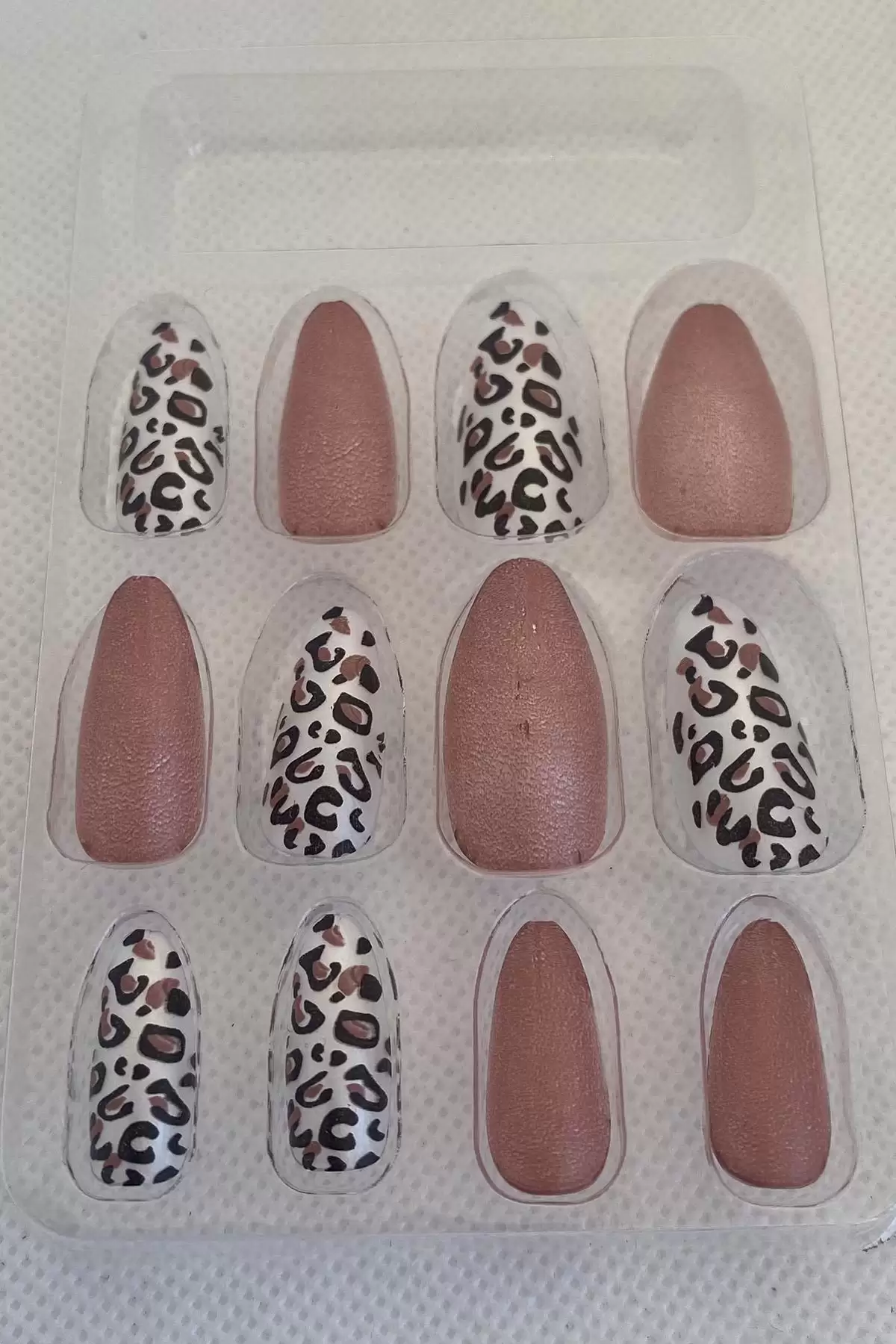 12li Kahve Renk Leopar Nail Art Figürlü Takma Tırnak Seti (Yapıştırıcılı)