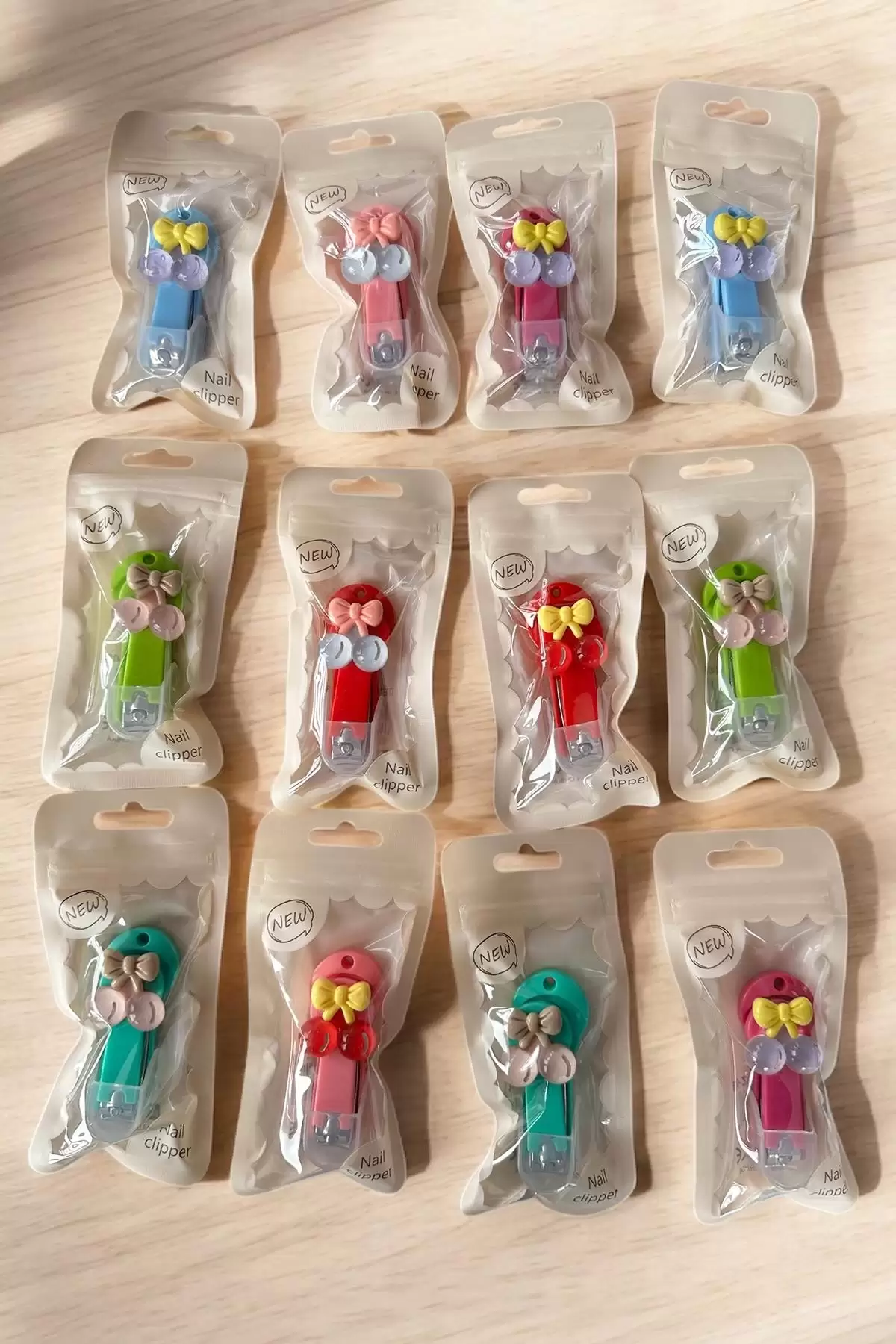 12li Karışık Renk Kiraz Figürlü Tırnak Makası Set