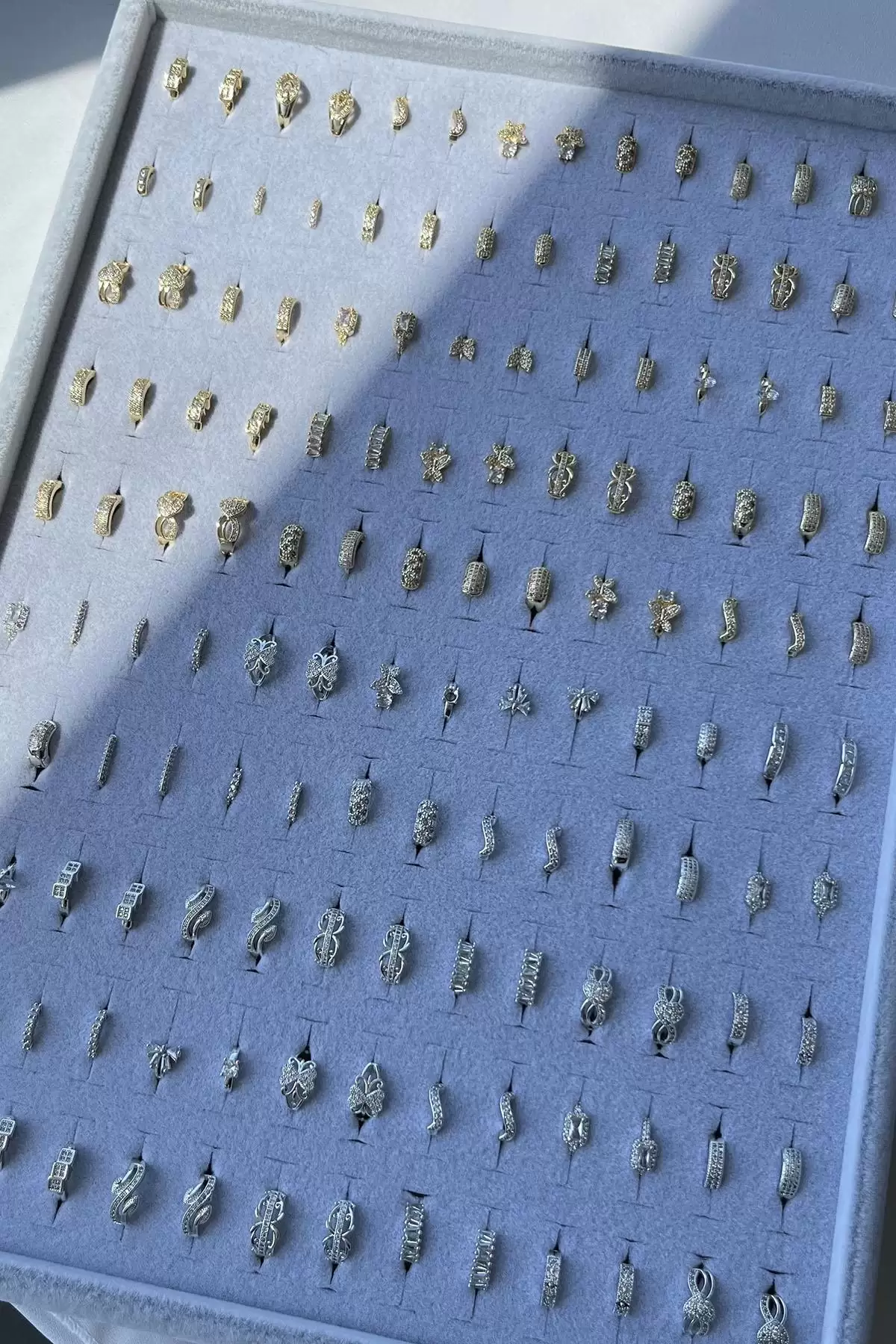 140lı Karışık Renk Standlı Tragus Küpe Set