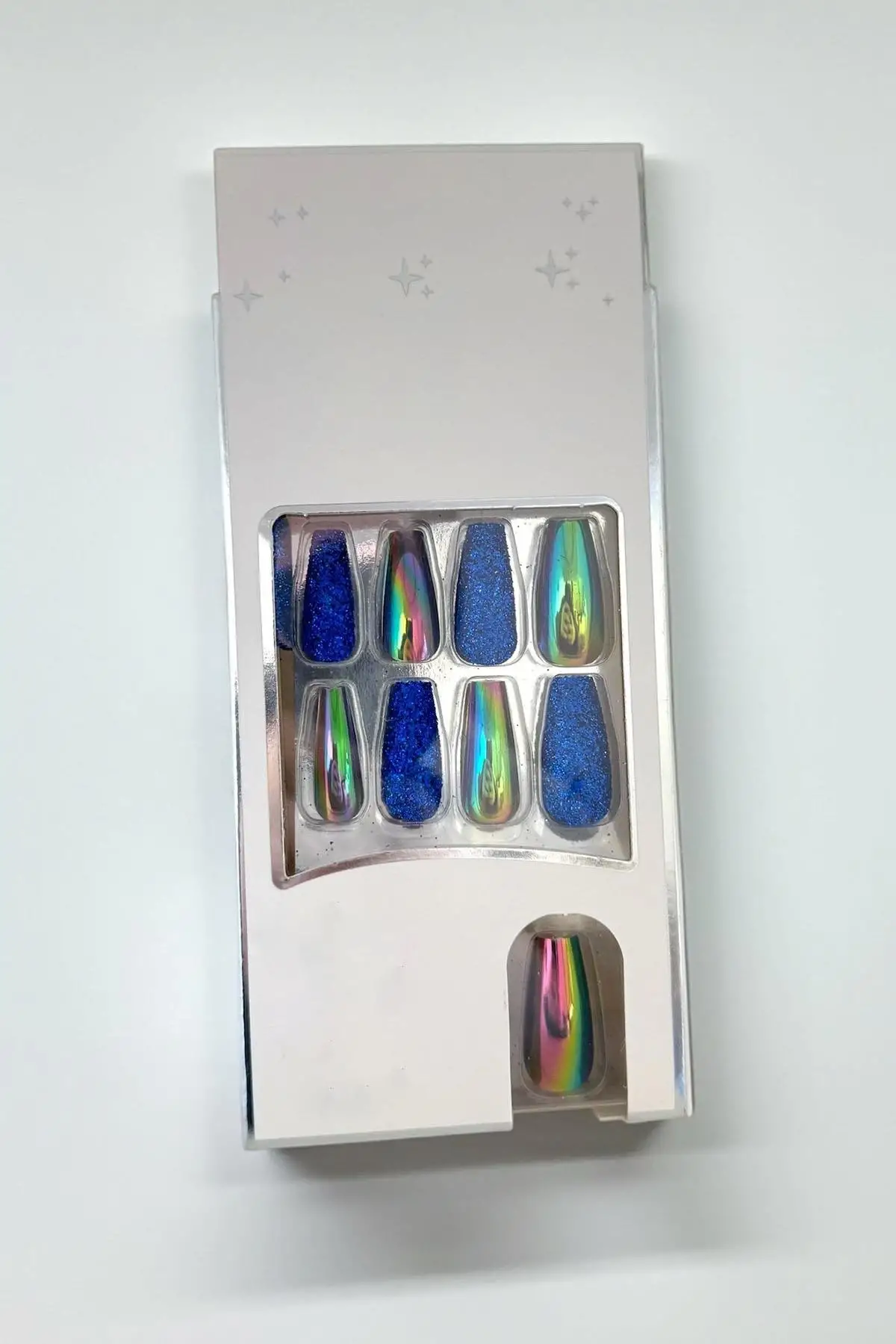 24lü Mavi Renk Simli Ve Hologramlı Takma Tırnak (Yapıştırıcılı)