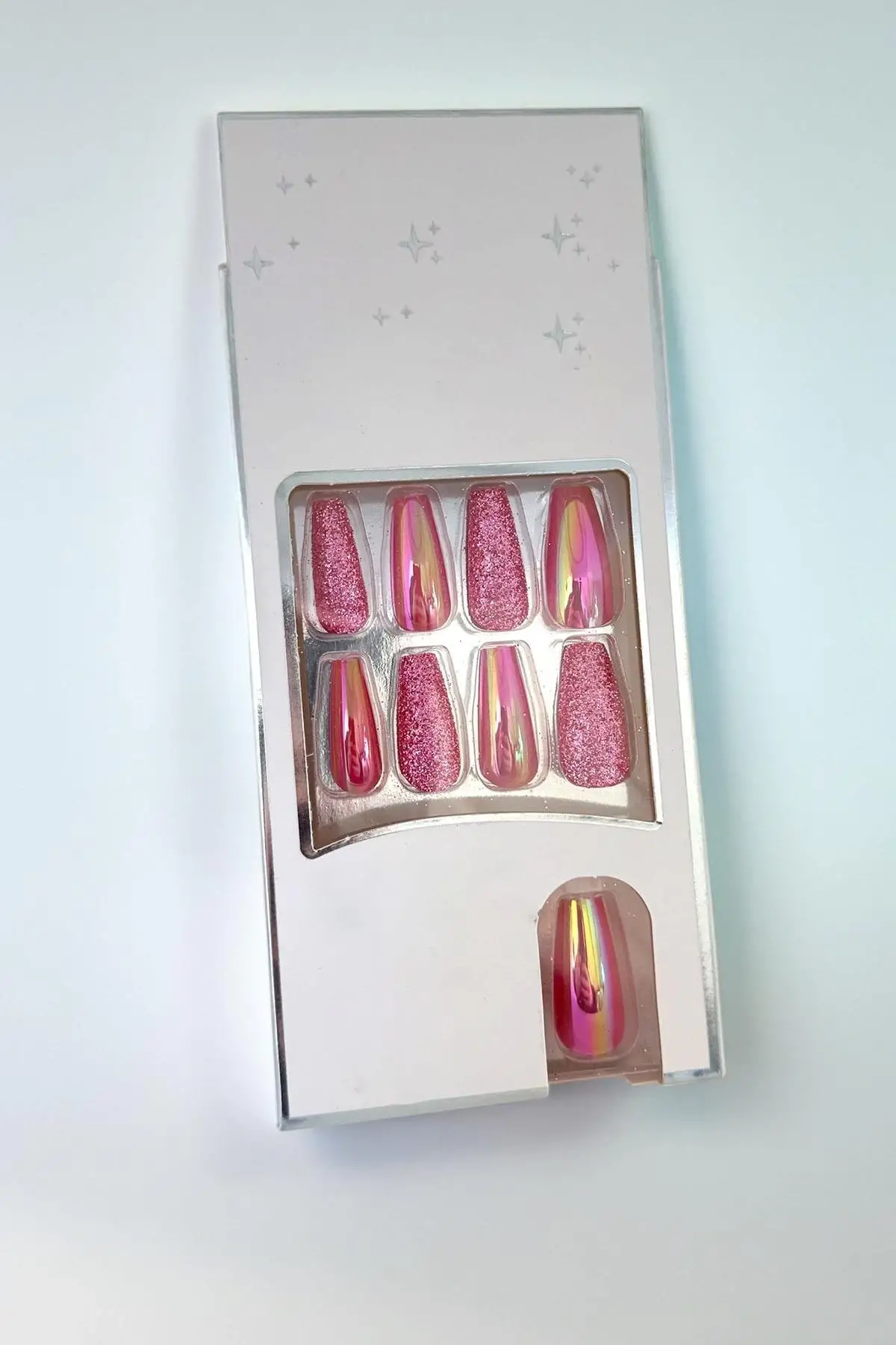 24lü Pembe Renk Simli Ve Hologramlı Takma Tırnak (Yapıştırıcılı)