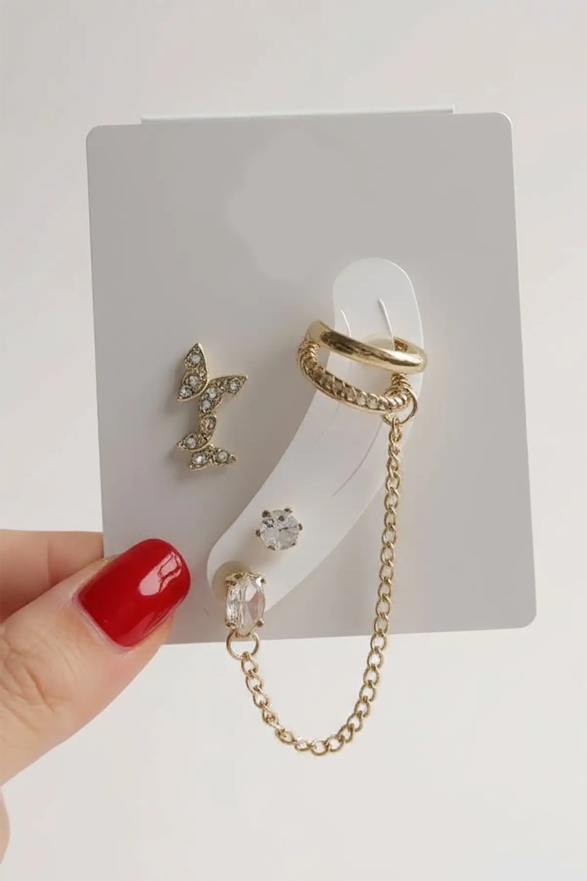 4lü Altın Renk Kelebek Figürlü Taş Detaylı Küpe Set