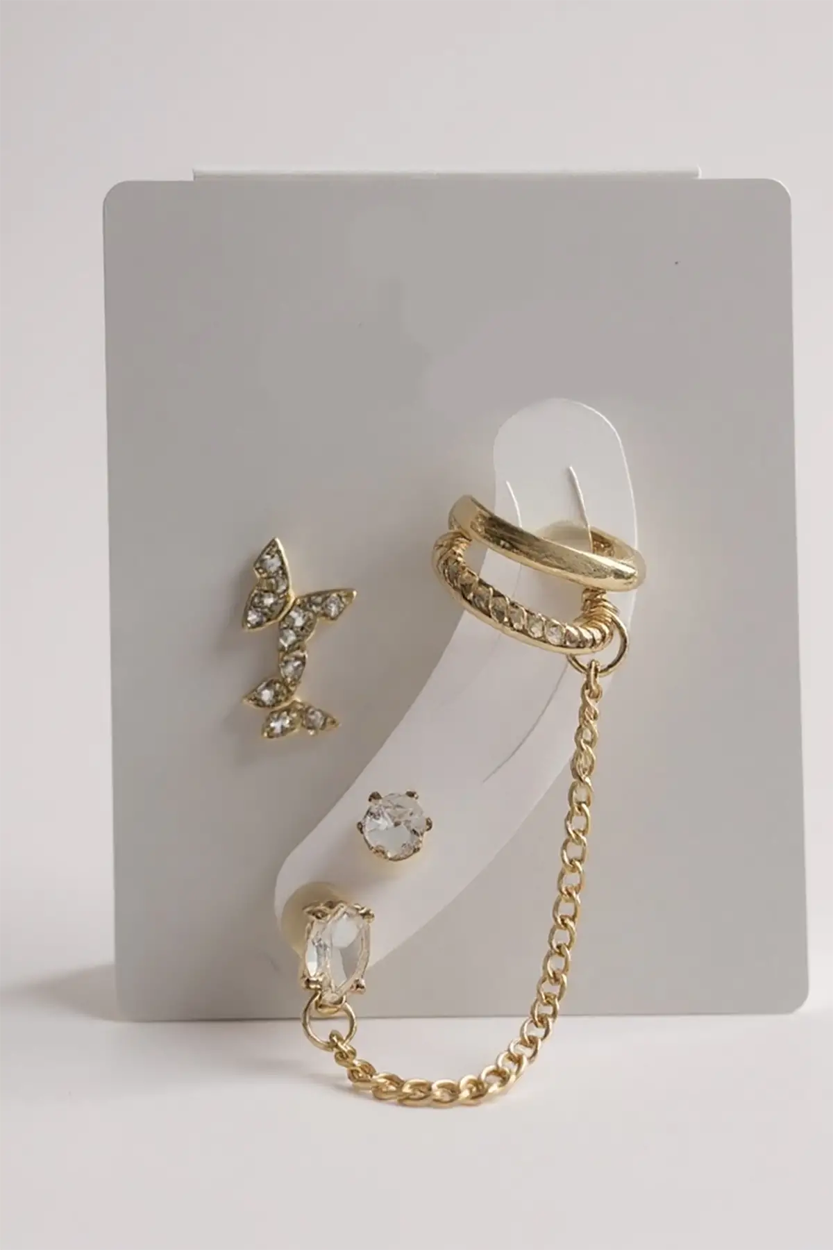 4lü Altın Renk Kelebek Figürlü Taş Detaylı Küpe Set