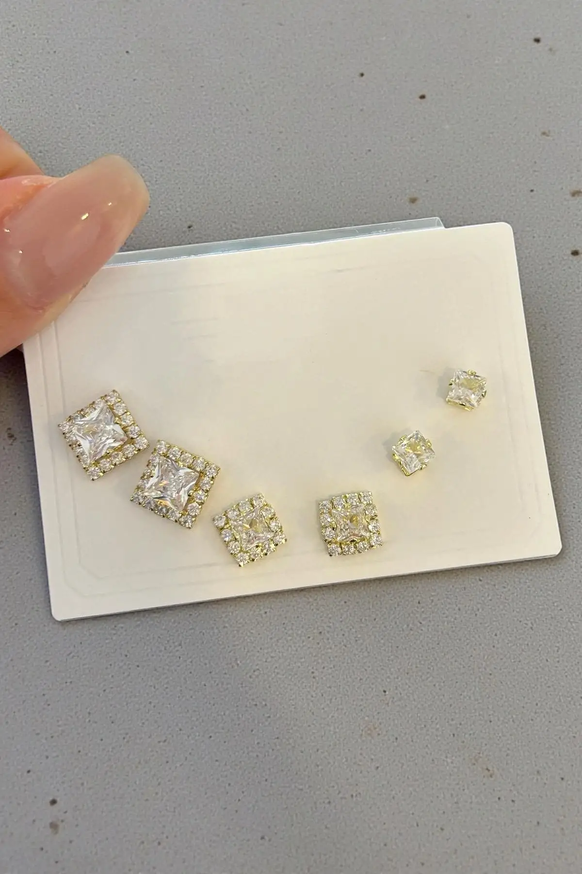 6lı Altın Renk Taş Detaylı 14k Altın Kaplama Küpe Set