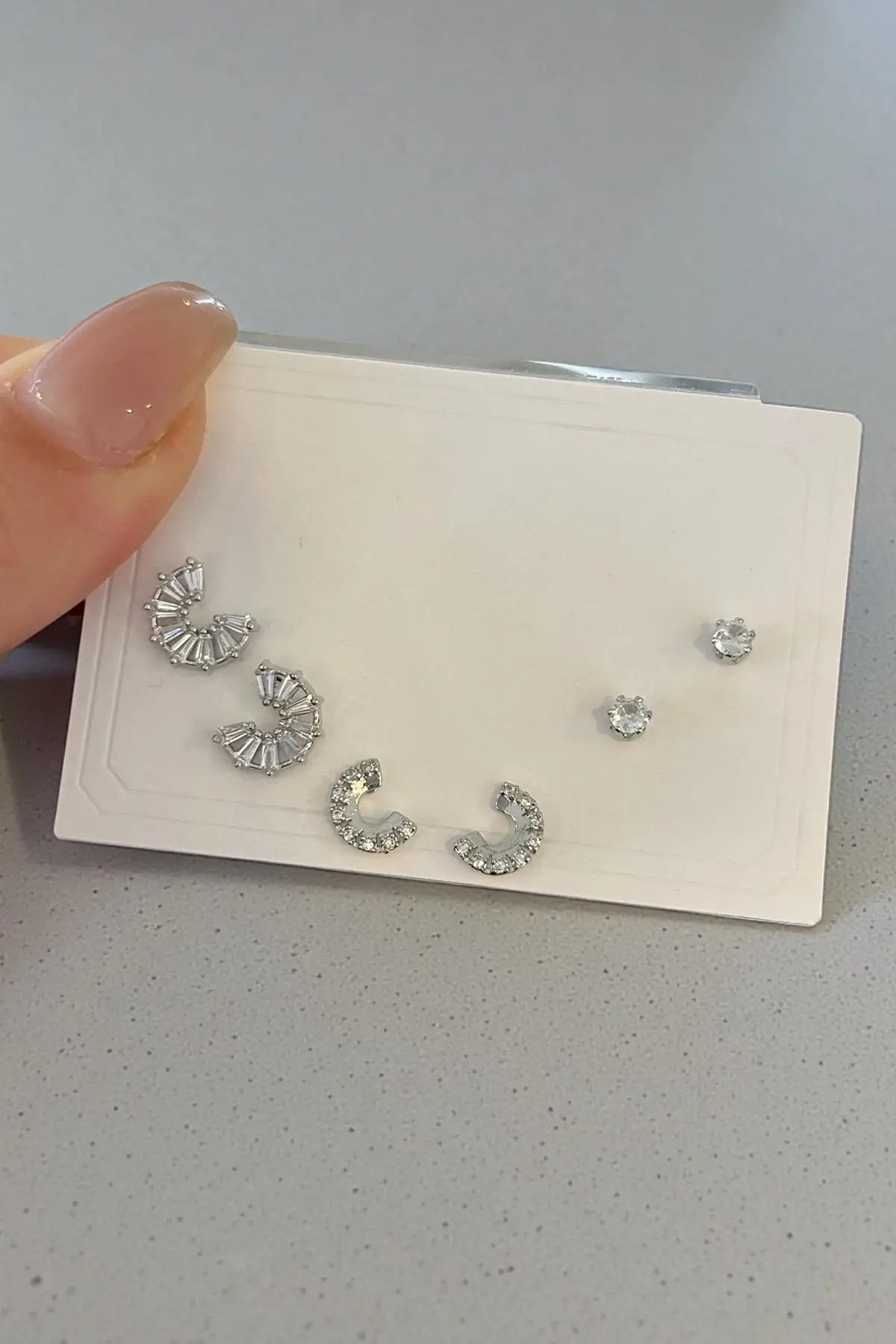 6lı Gümüş Renk Taş Detaylı 14k Altın Kaplama Küpe Set