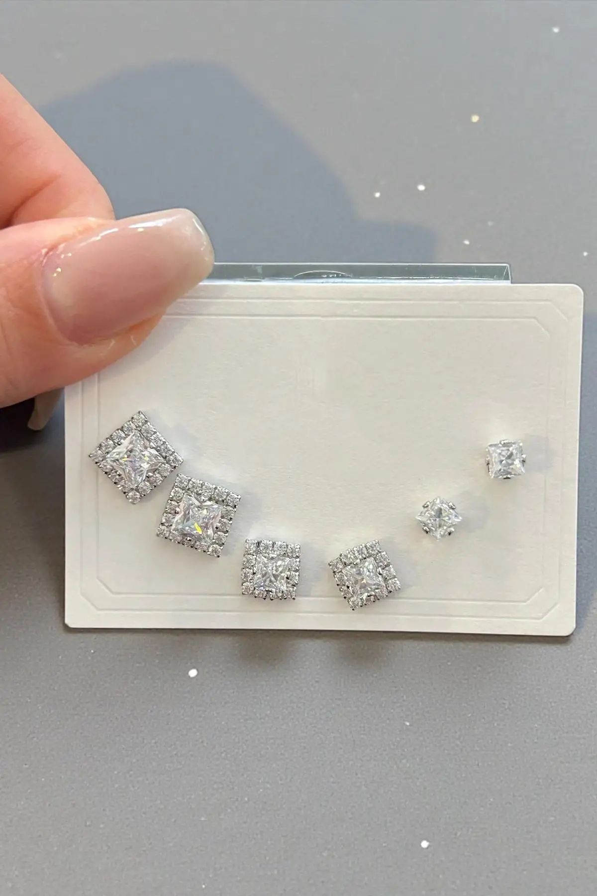 6lı Gümüş Renk Taş Detaylı 14k Altın Kaplama Küpe Set