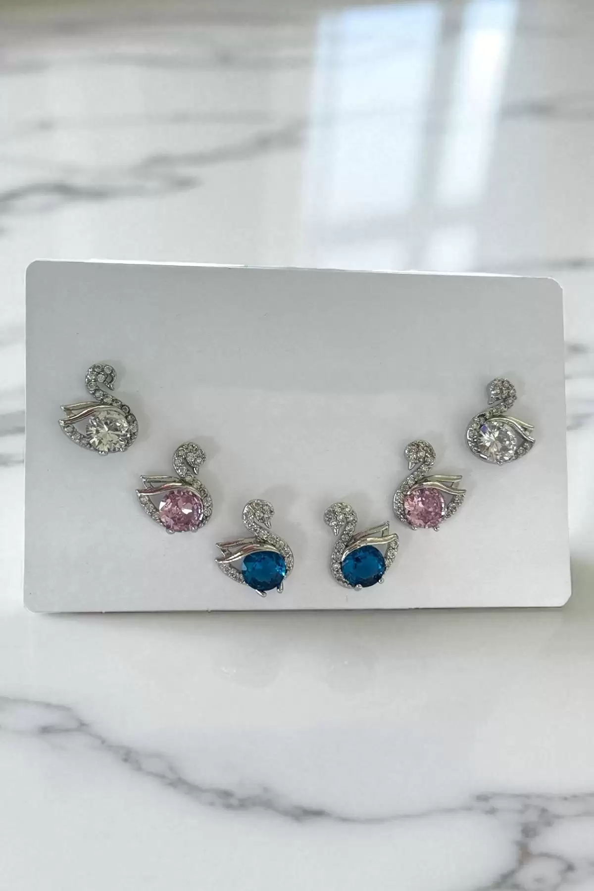 6lı Karışık Renk Kuğu Figürlü Taş Detaylı Küpe Set