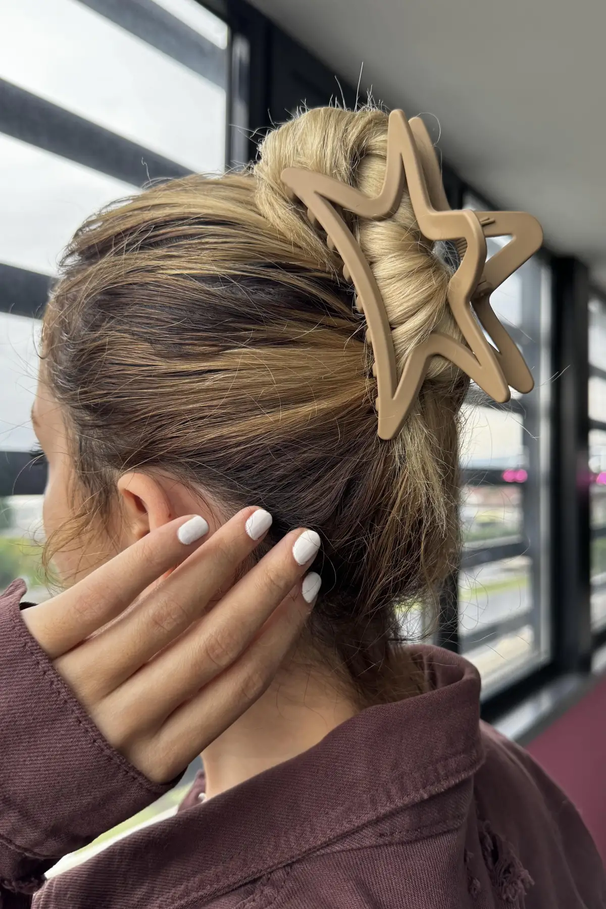 Açık Kahve Renk Yıldız Figürlü Mandal Toka