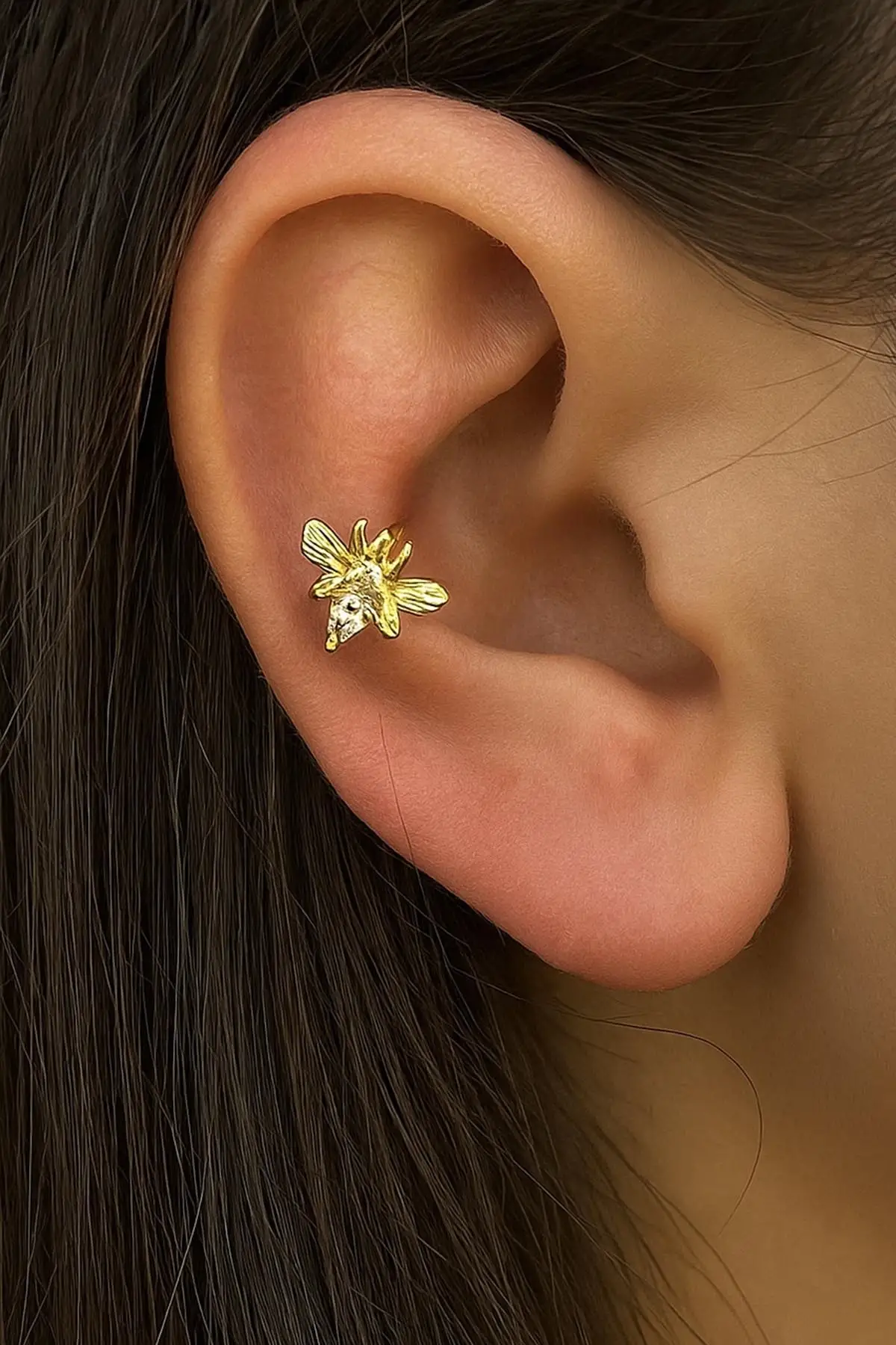 Altın Renk Arı Figürlü Cerrahi Çelik Tragus/Kıkırdak Küpe/Piercing (Tek)