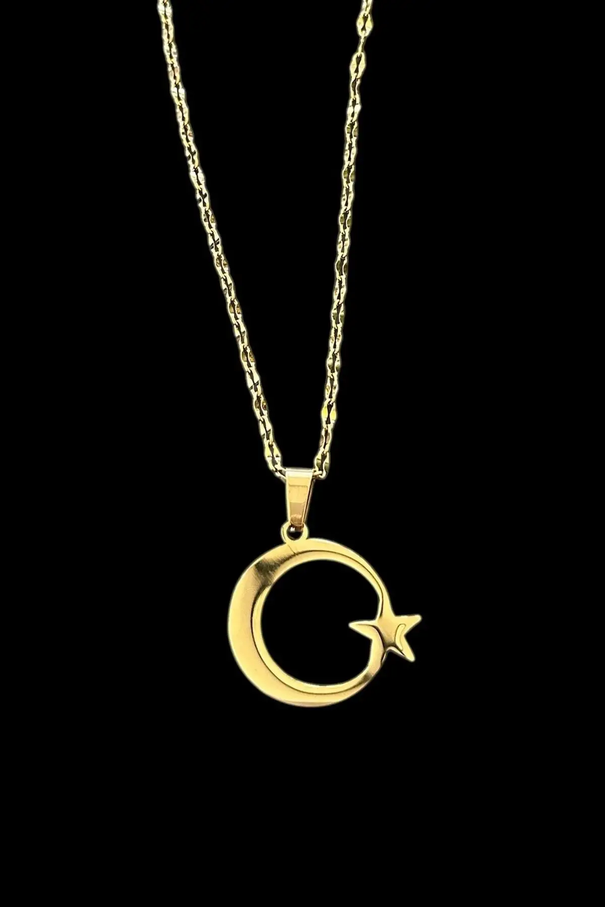 Altın Renk Ay Ve Yıldız Figürlü Çelik Kolye