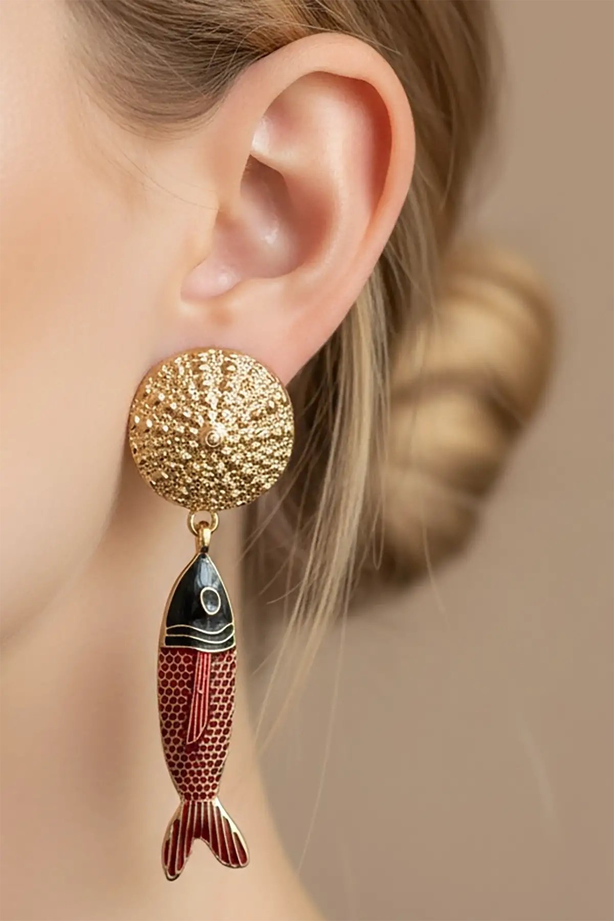 Altın Renk Balık Figürlü Tasarım Küpe(Çift)