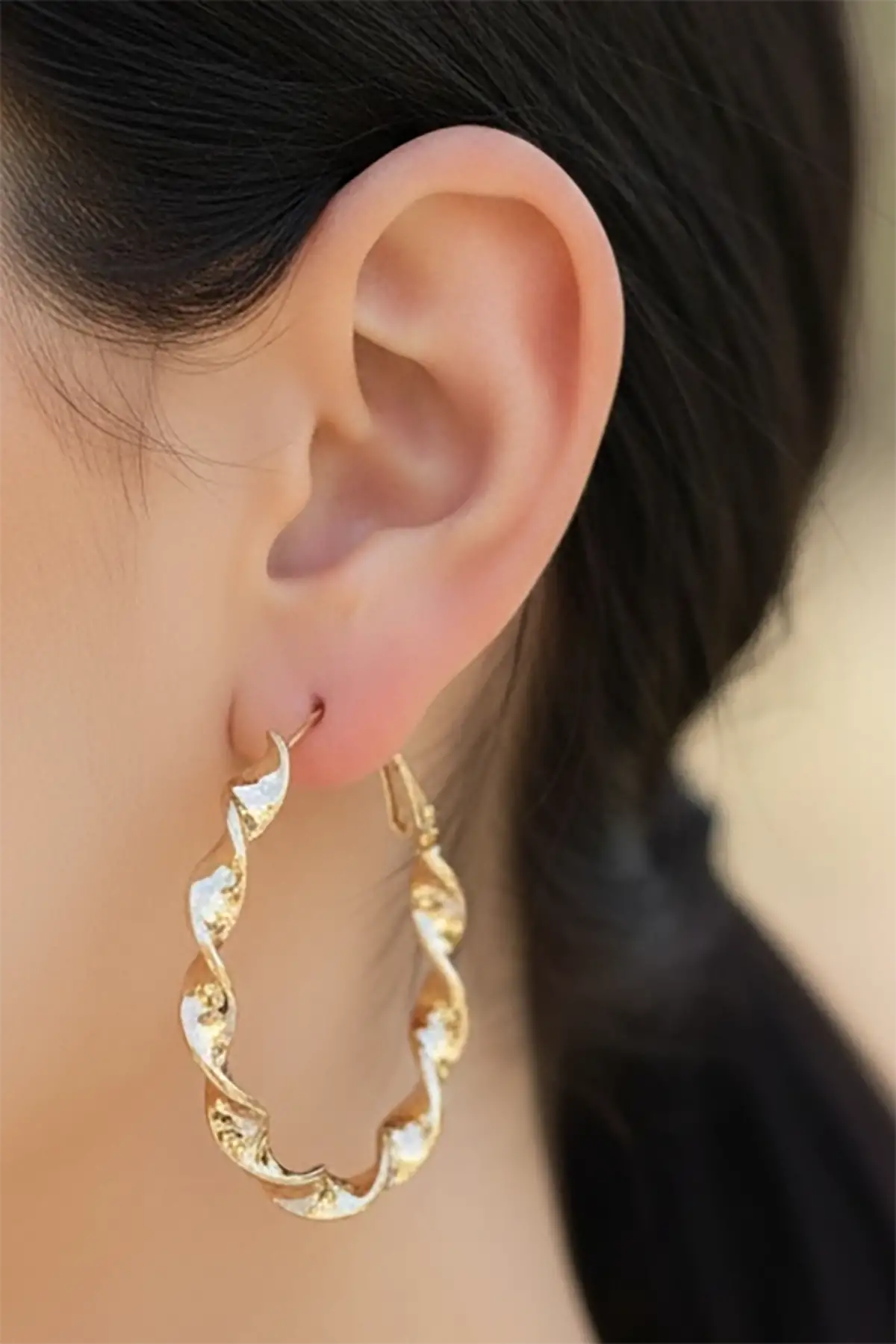 Altın Renk Burgu Detaylı 40Mm Halka Küpe (Çift)