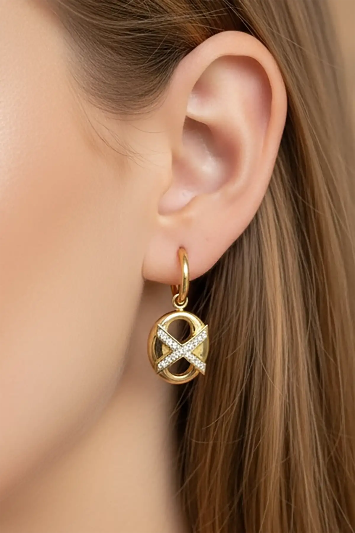 Altın Renk Çarpı Figürlü Taş Detaylı Çelik Küpe (Çift)