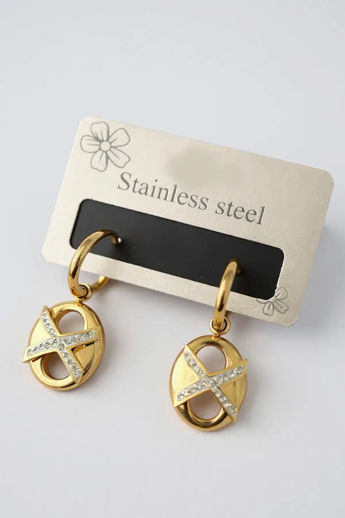 Altın Renk Çarpı Figürlü Taş Detaylı Çelik Küpe (Çift)