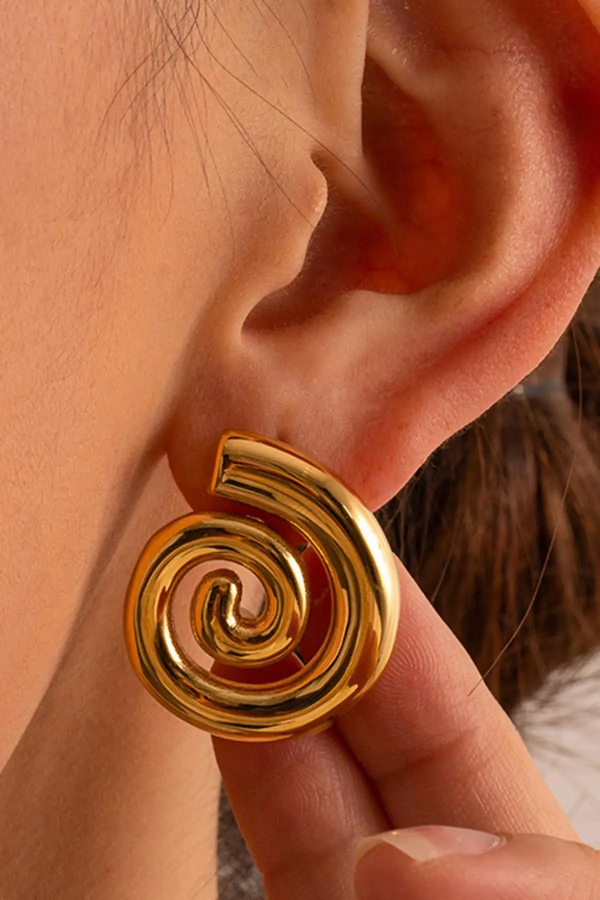 Altın Renk Çelik Küpe (Çift)