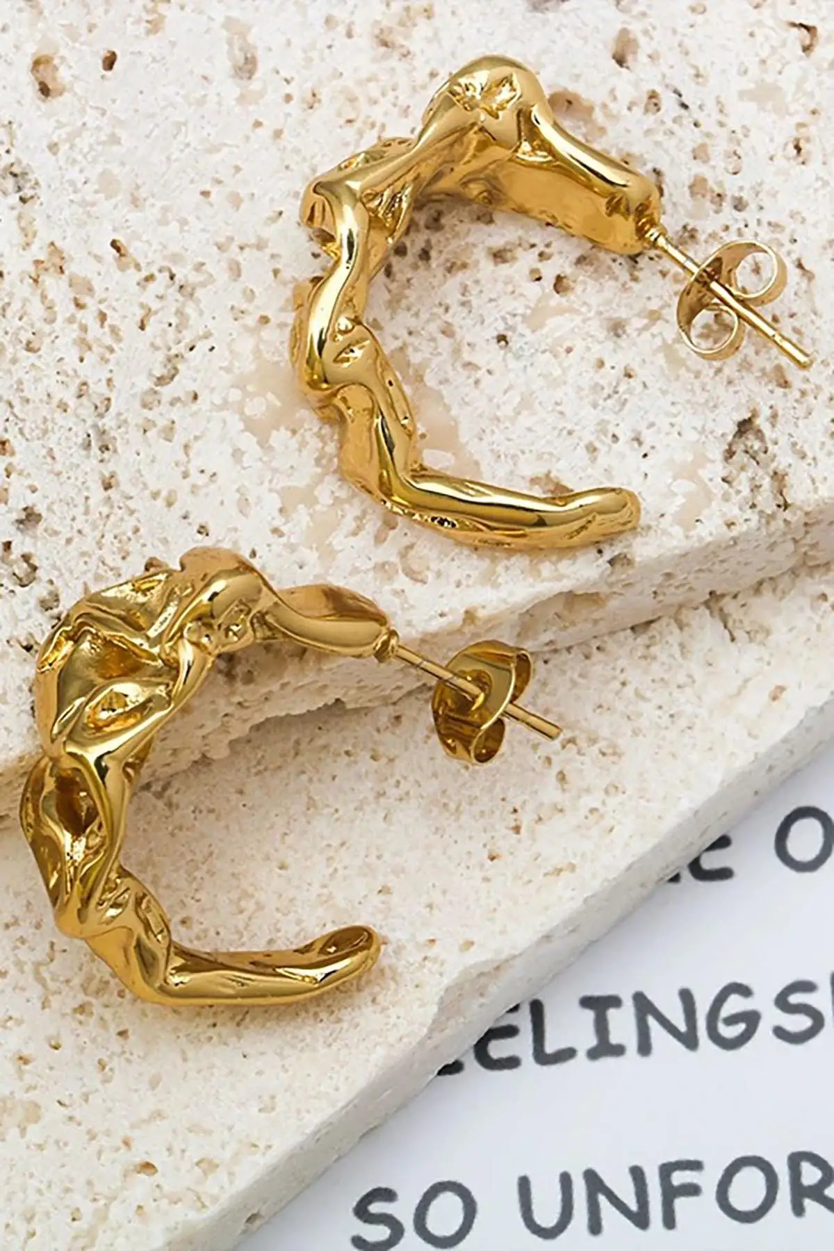 Altın Renk Çelik Küpe (Çift)