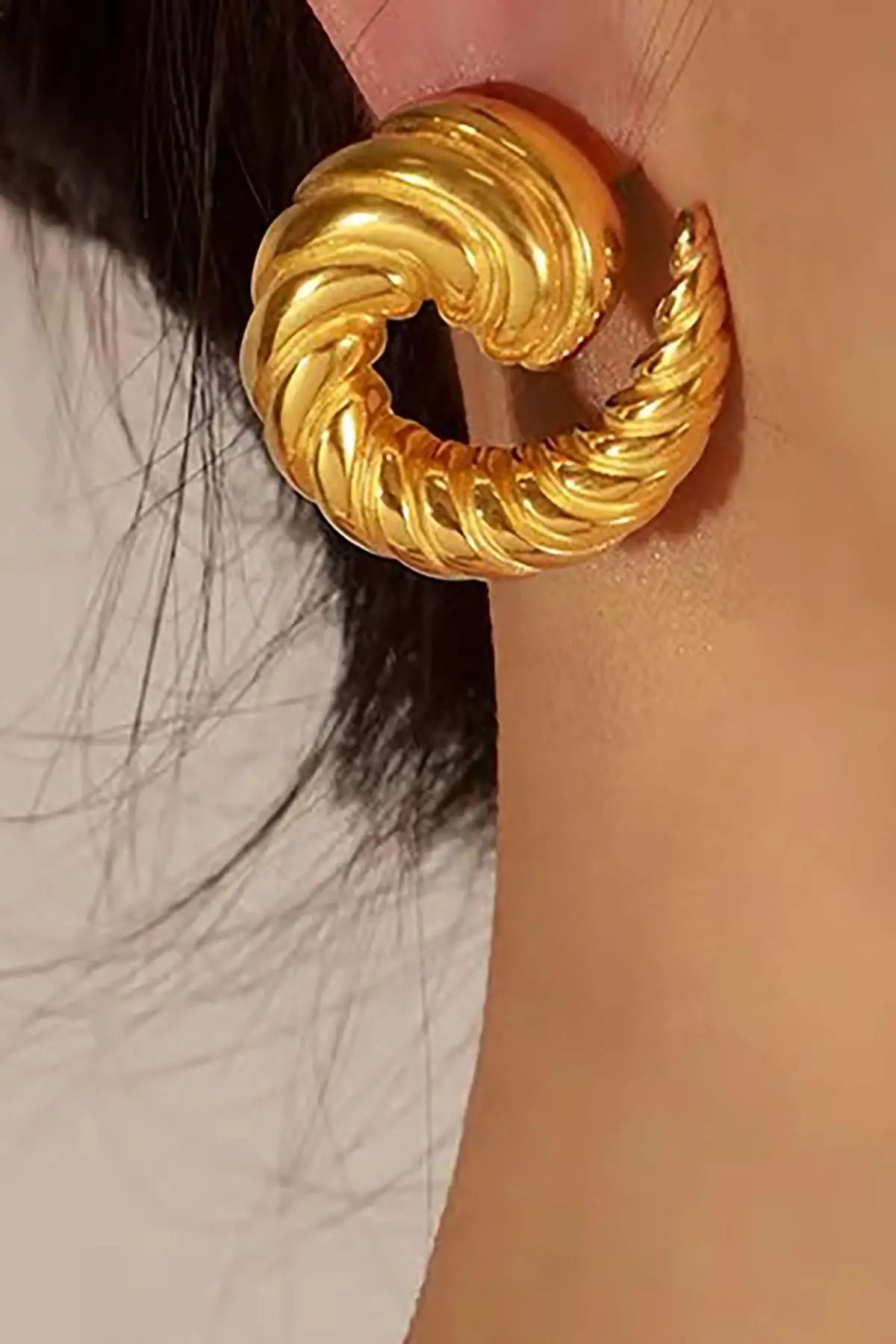 Altın Renk Çelik Küpe (Çift)