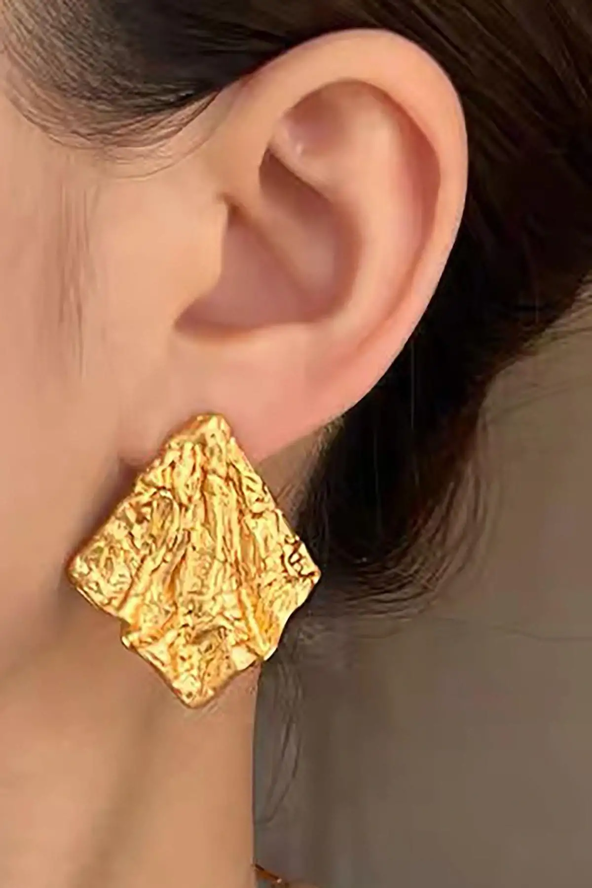 Altın Renk Çelik Küpe (Çift)