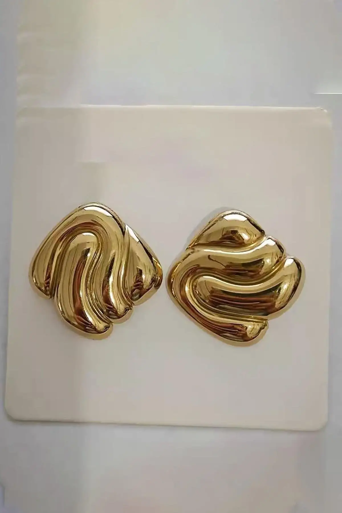 Altın Renk Çelik Küpe (Çift)