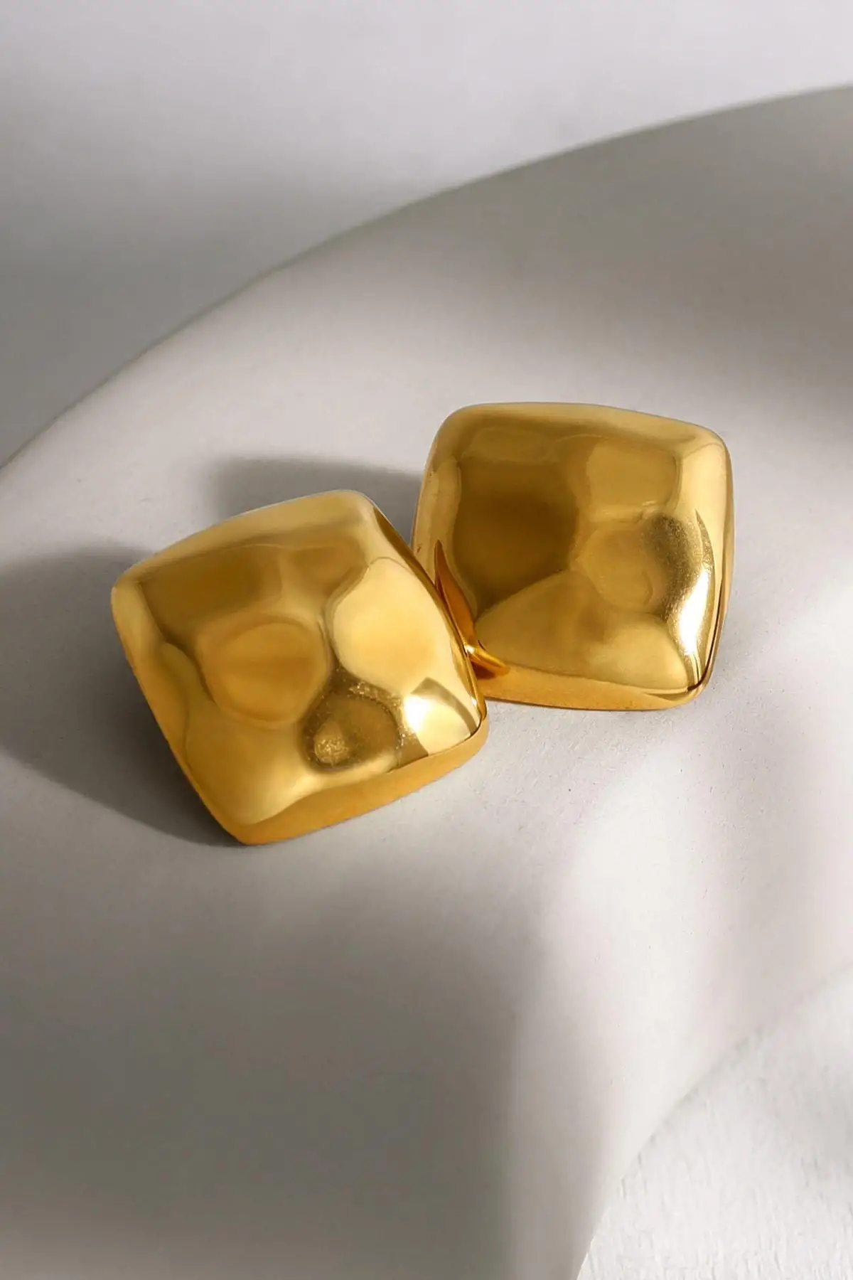 Altın Renk Çelik Küpe (Çift)