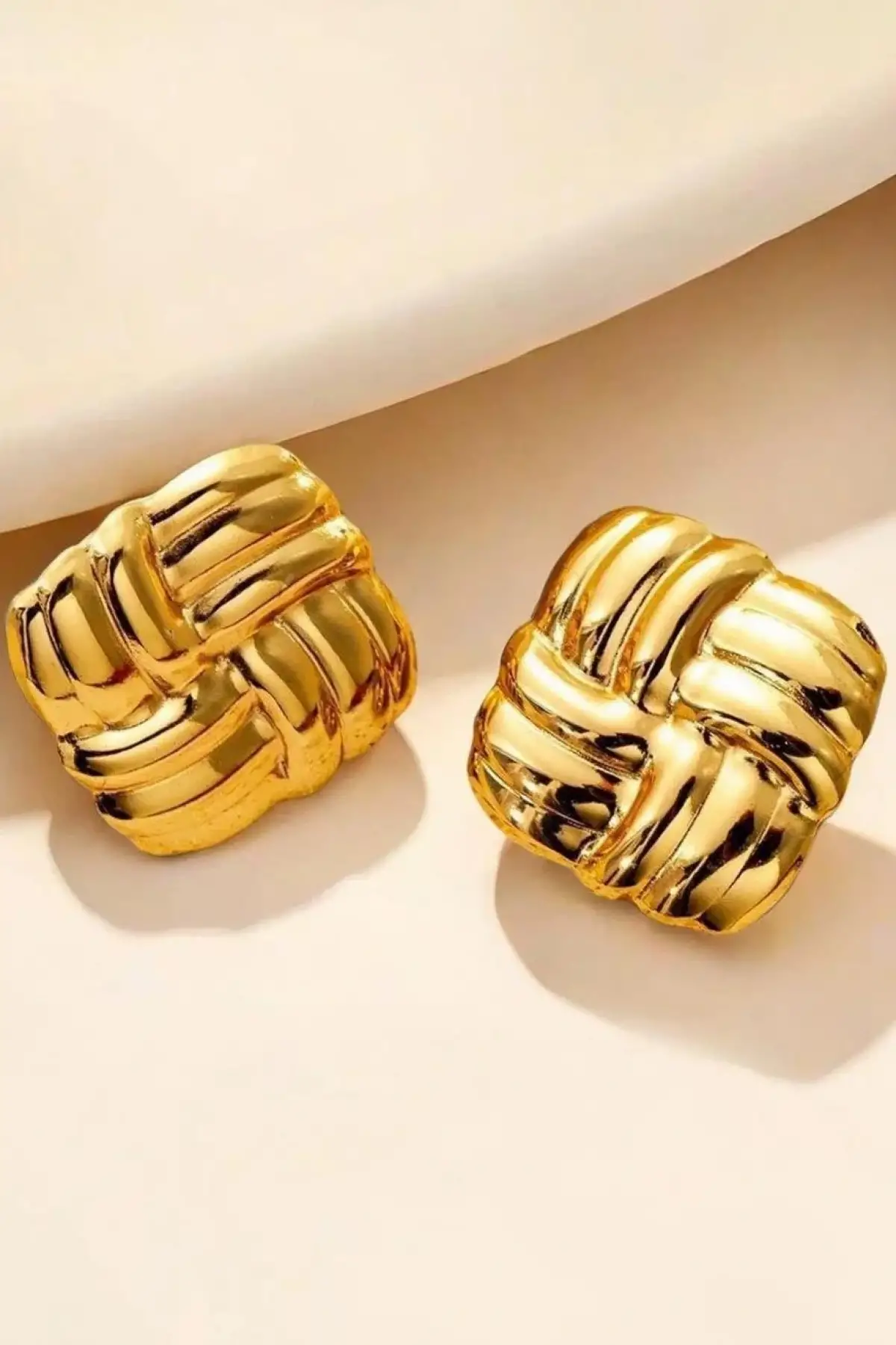 Altın Renk Çelik Küpe (Çift)