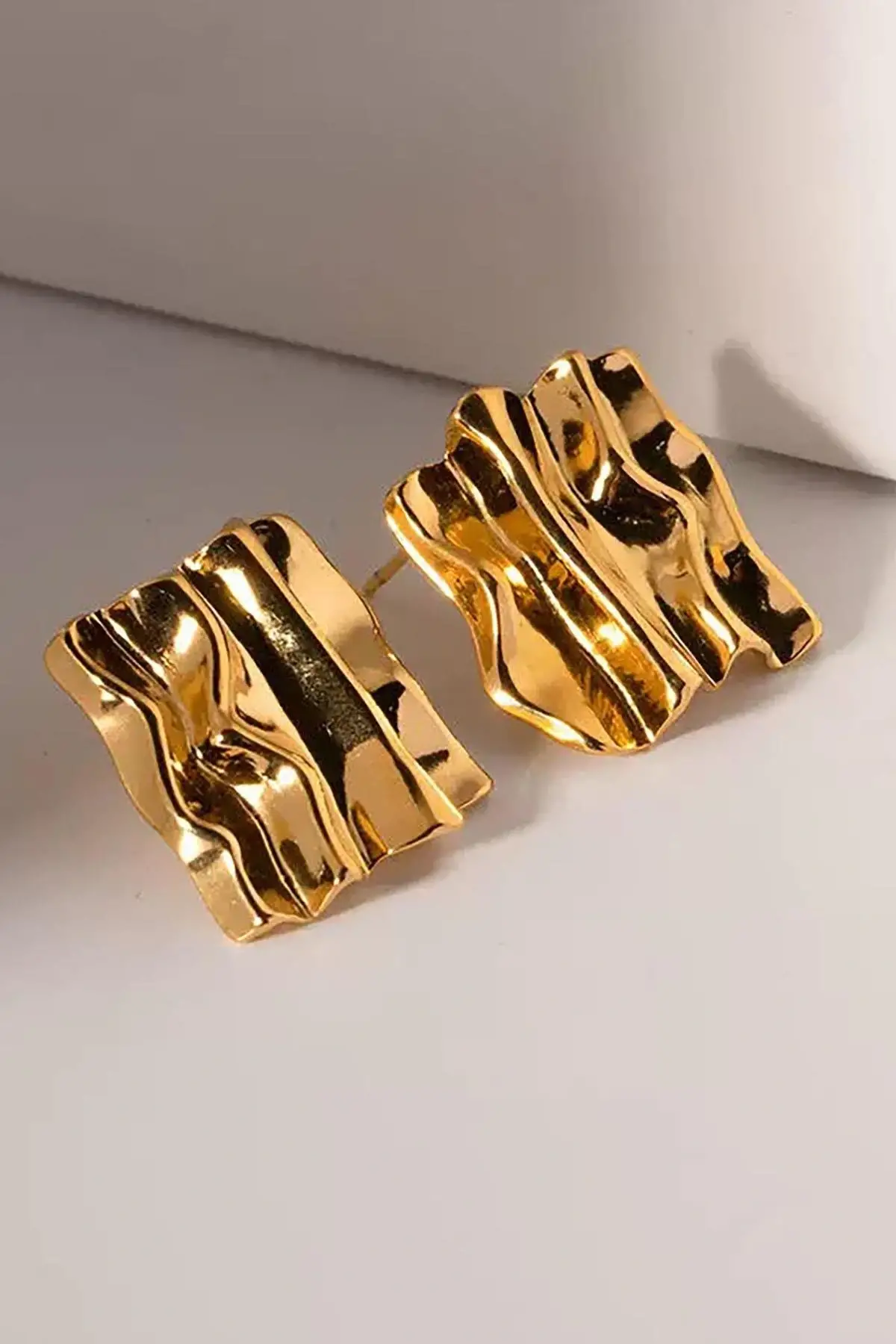 Altın Renk Çelik Küpe (Çift)