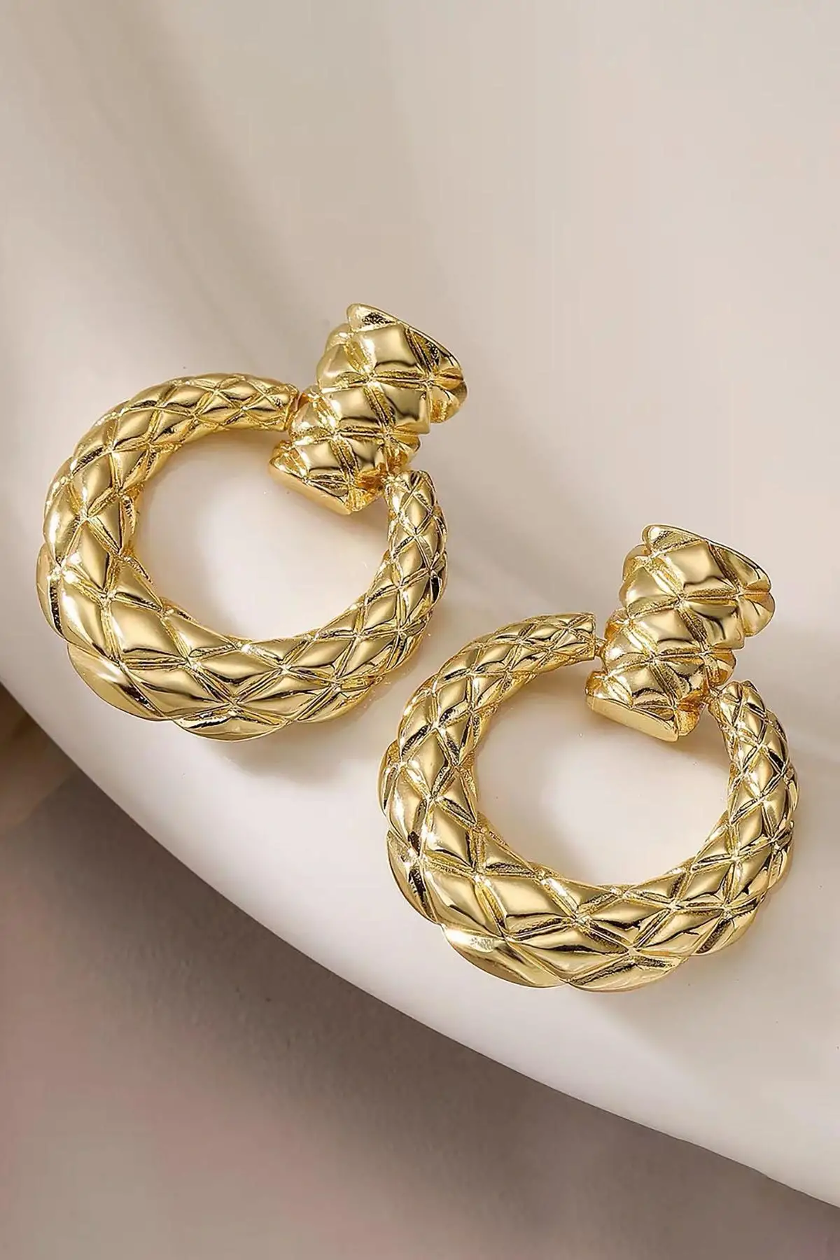 Altın Renk Çelik Küpe (Çift)