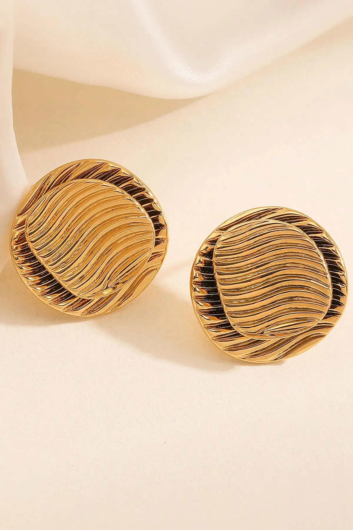 Altın Renk Çelik Küpe (Çift)