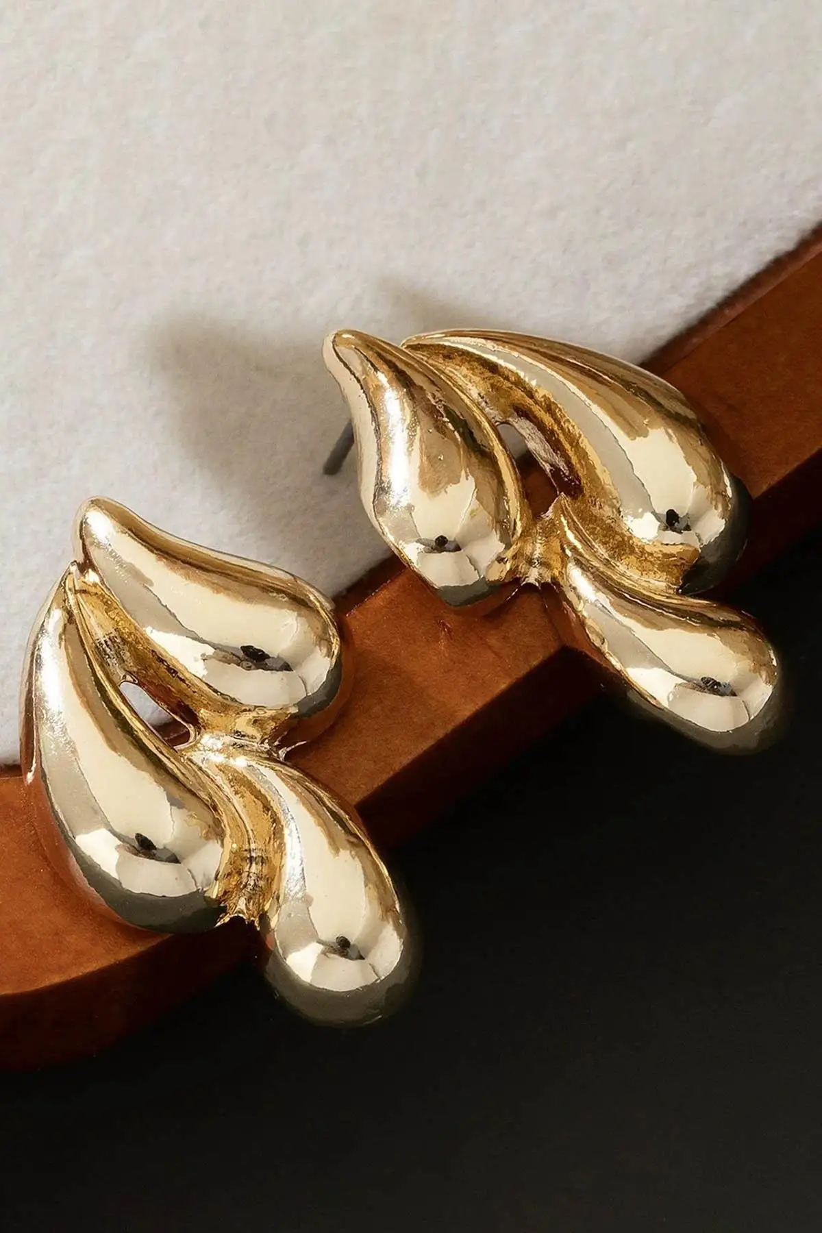 Altın Renk Çelik Küpe (Çift)