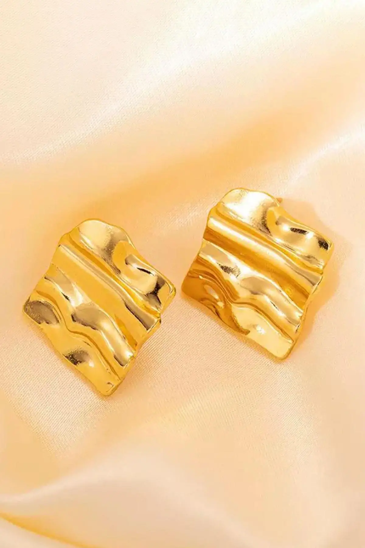 Altın Renk Çelik Küpe (Çift)