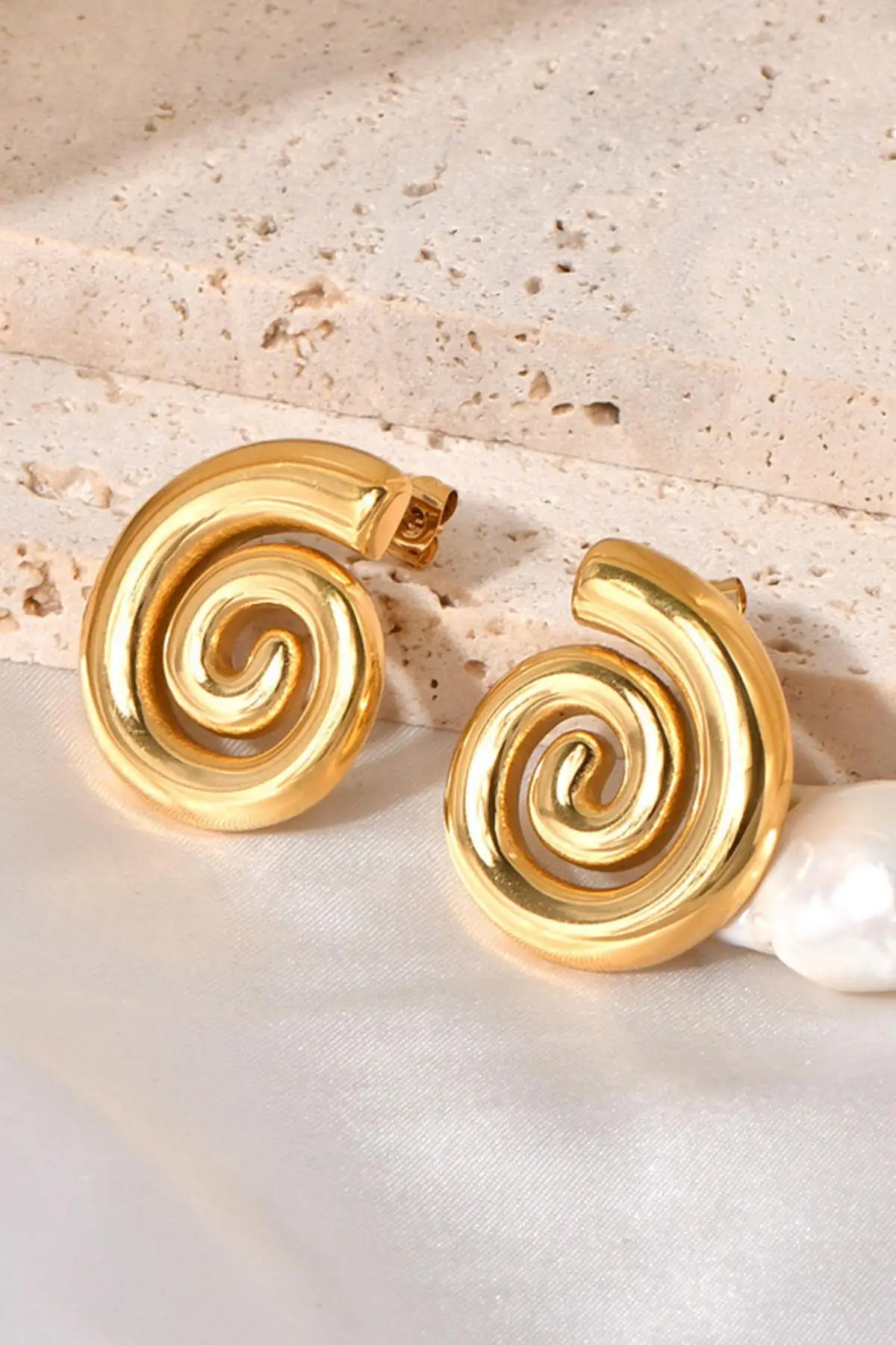 Altın Renk Çelik Küpe (Çift)