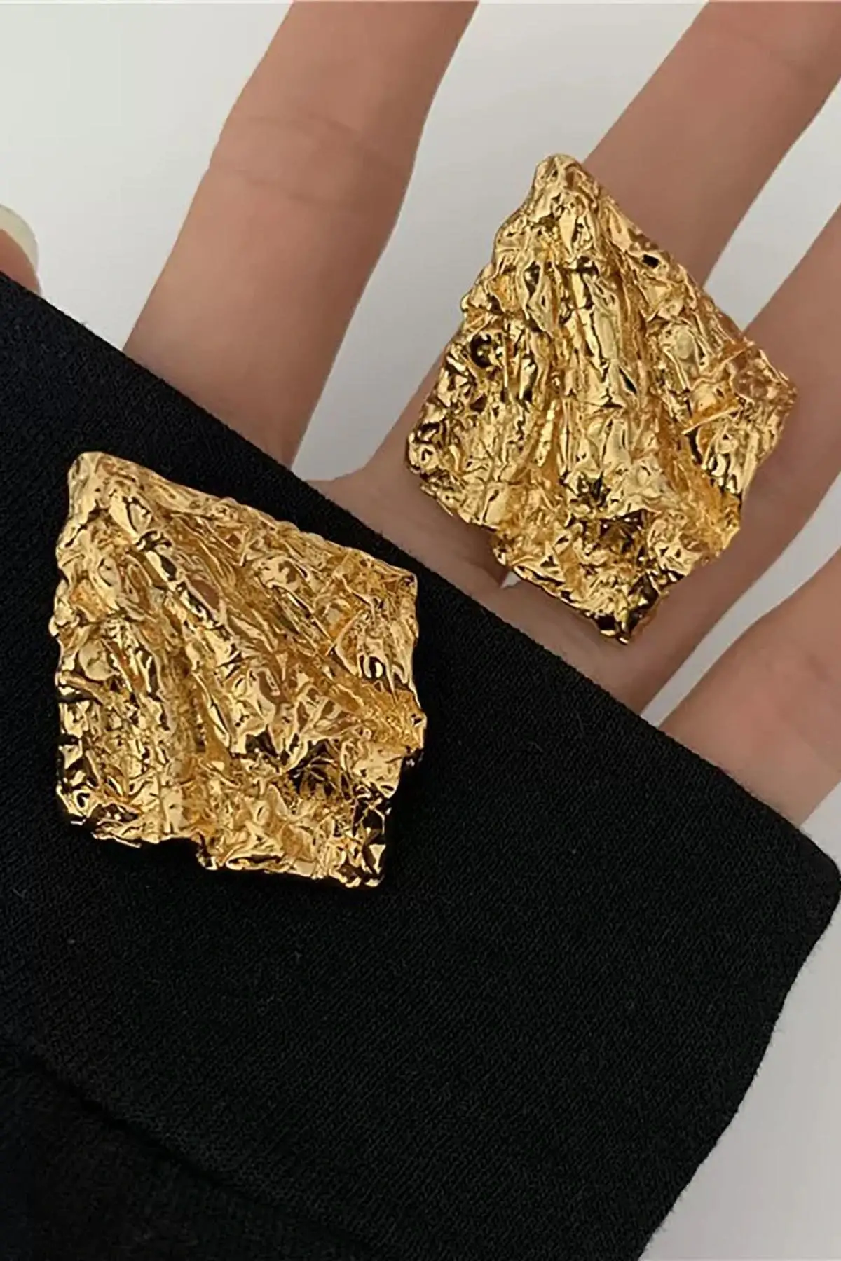 Altın Renk Çelik Küpe (Çift)