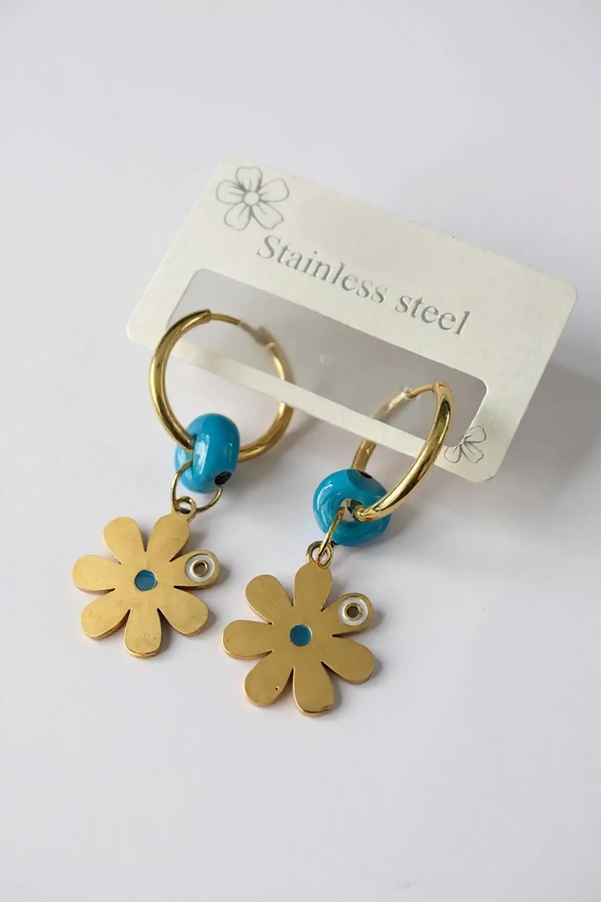 Altın Renk Çiçek Figürlü Çelik Küpe (Çift)