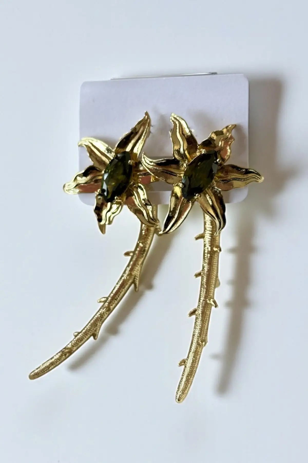 Altın Renk Çiçek Figürlü Taş Detaylı 14K Altın Kaplama TX Küpe (Çift)