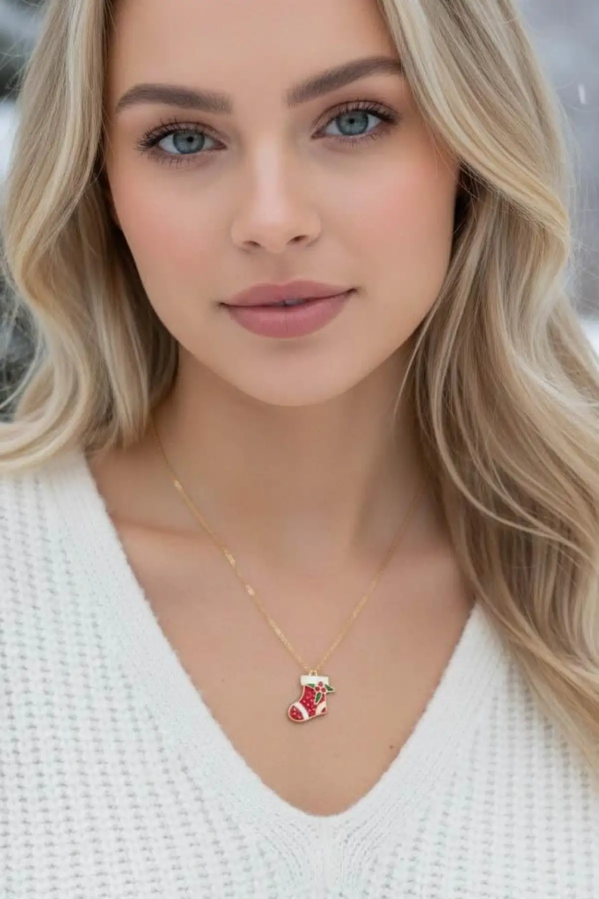 Altın Renk Çorap Figürlü Çelik Yılbaşı Kolyesi