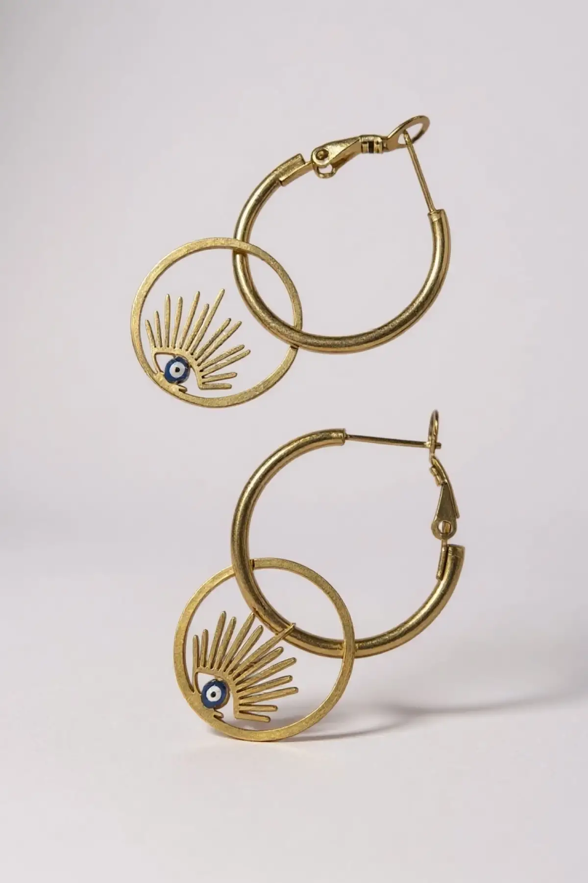 Altın Renk Göz Figürlü Çelik Halka Küpe (Çift)