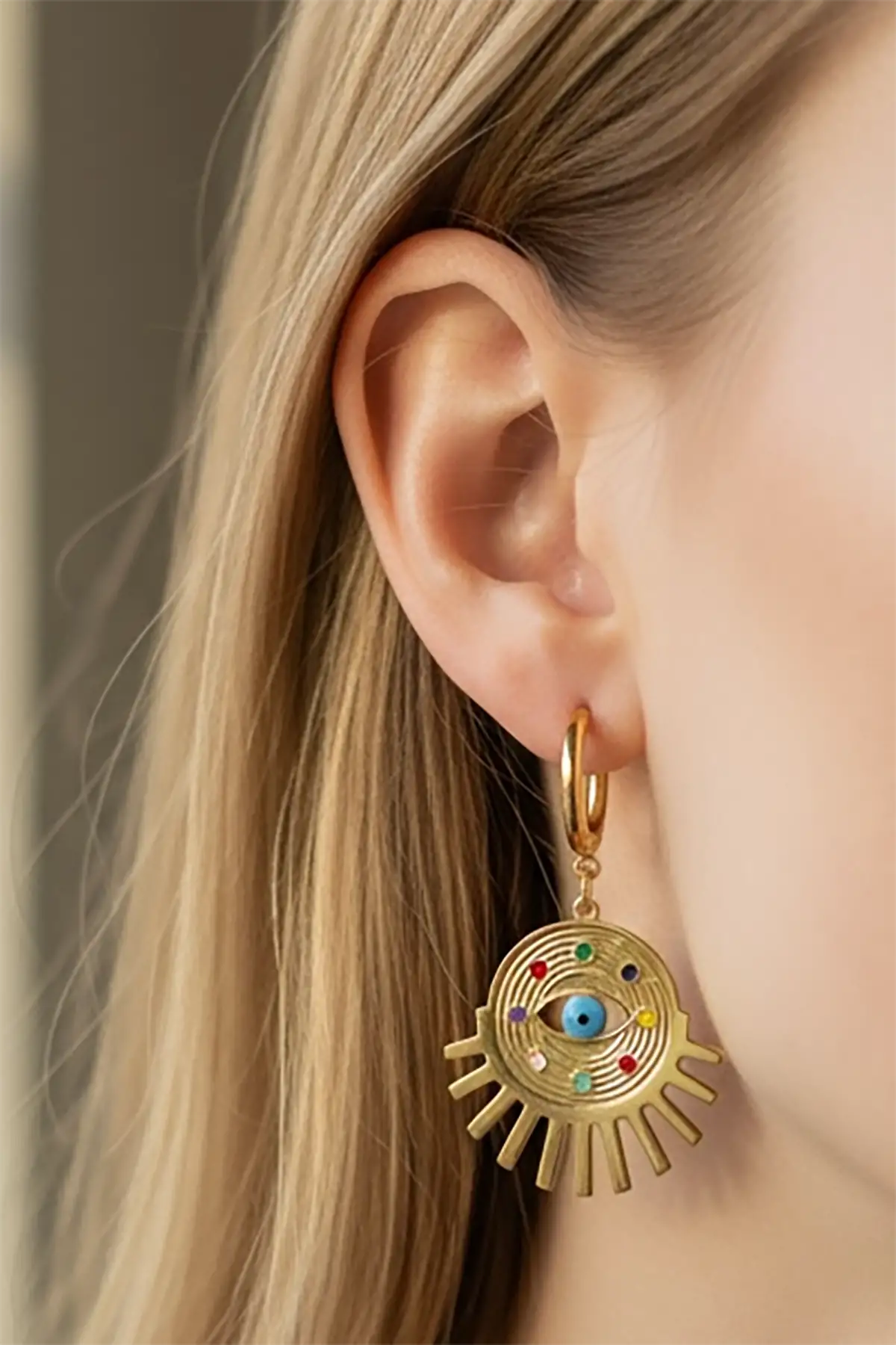 Altın Renk Göz Figürlü Çelik Küpe (Çift)