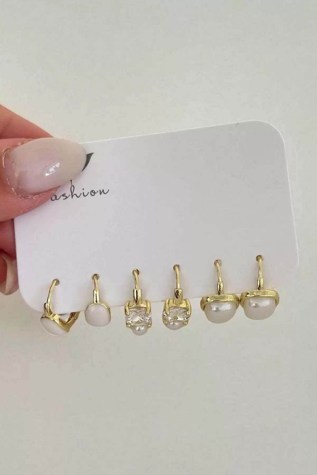 Altın Renk İnci Detaylı 6lı Küpe Set
