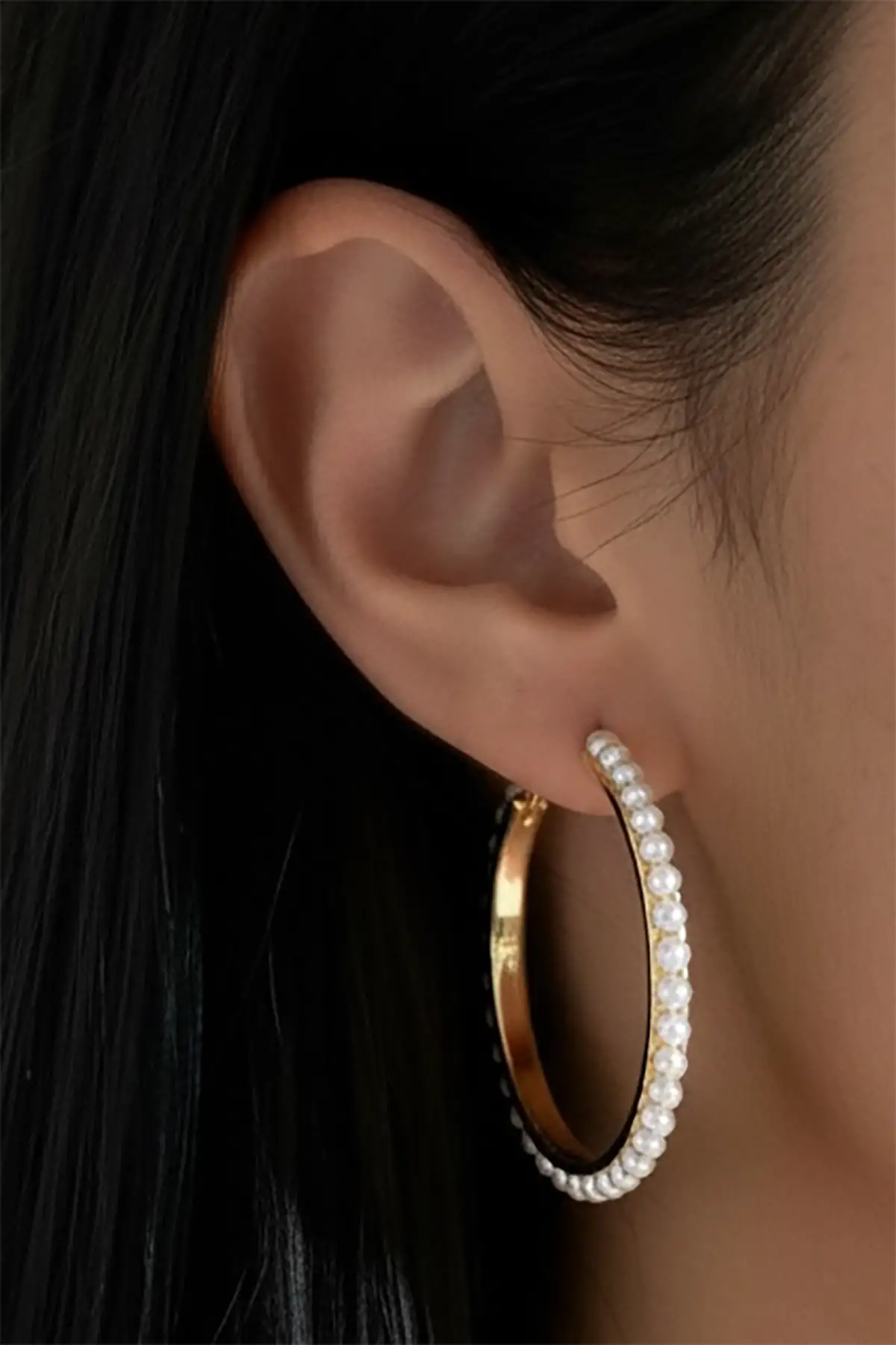 Altın Renk İnci Detaylı Halka Küpe (Çift)