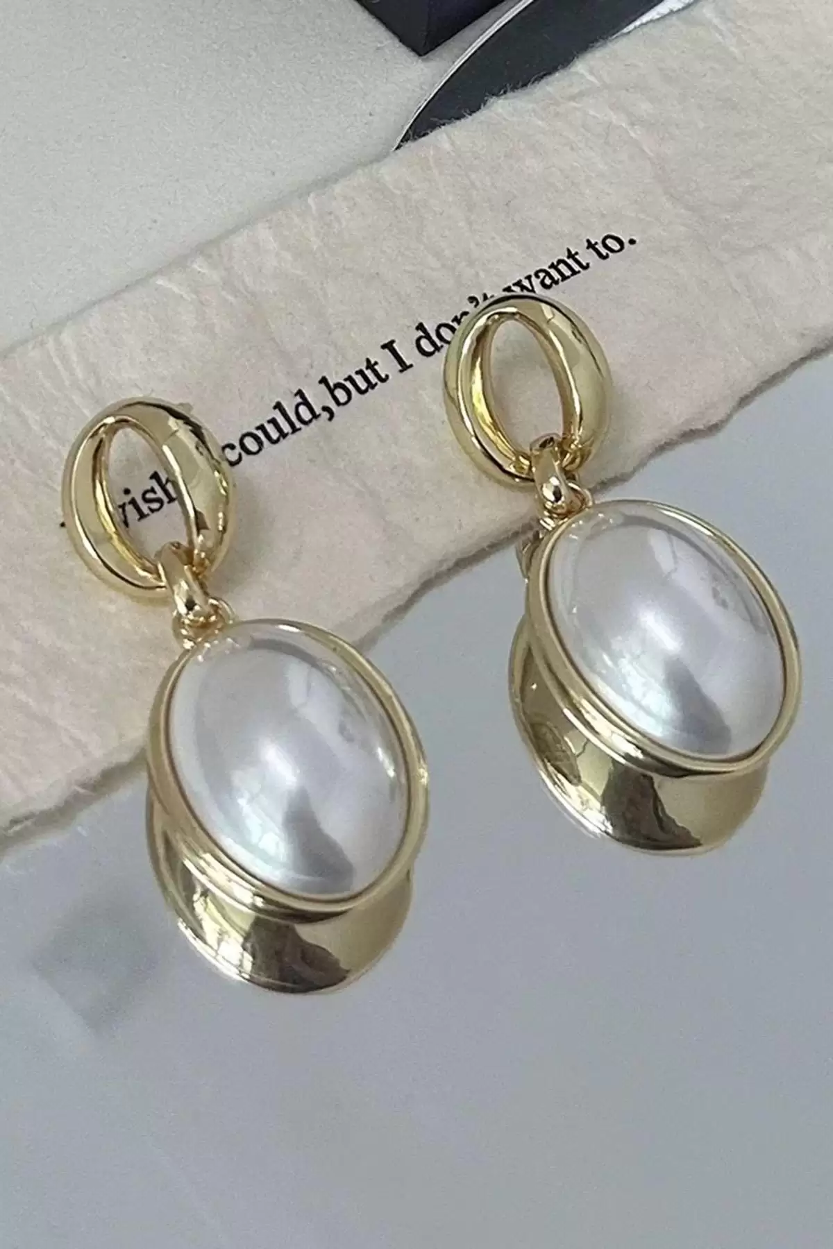 Altın Renk İnci Detaylı Küpe (Çift)